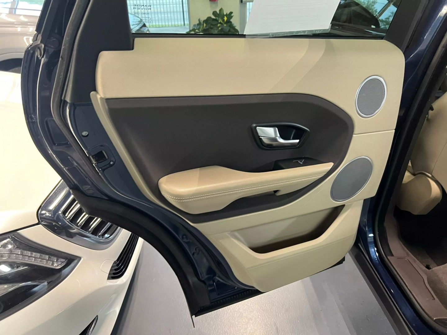 2013 Land Rover Range Rover Evoque Pure Plus Sport Utility 4d - Image 20