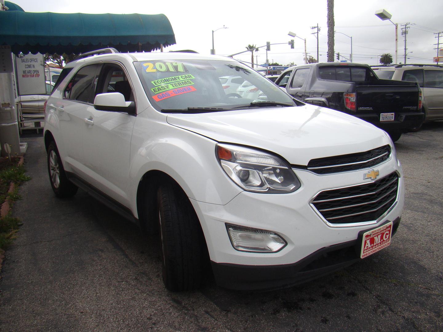 2017 Chevrolet Equinox LT photo 4