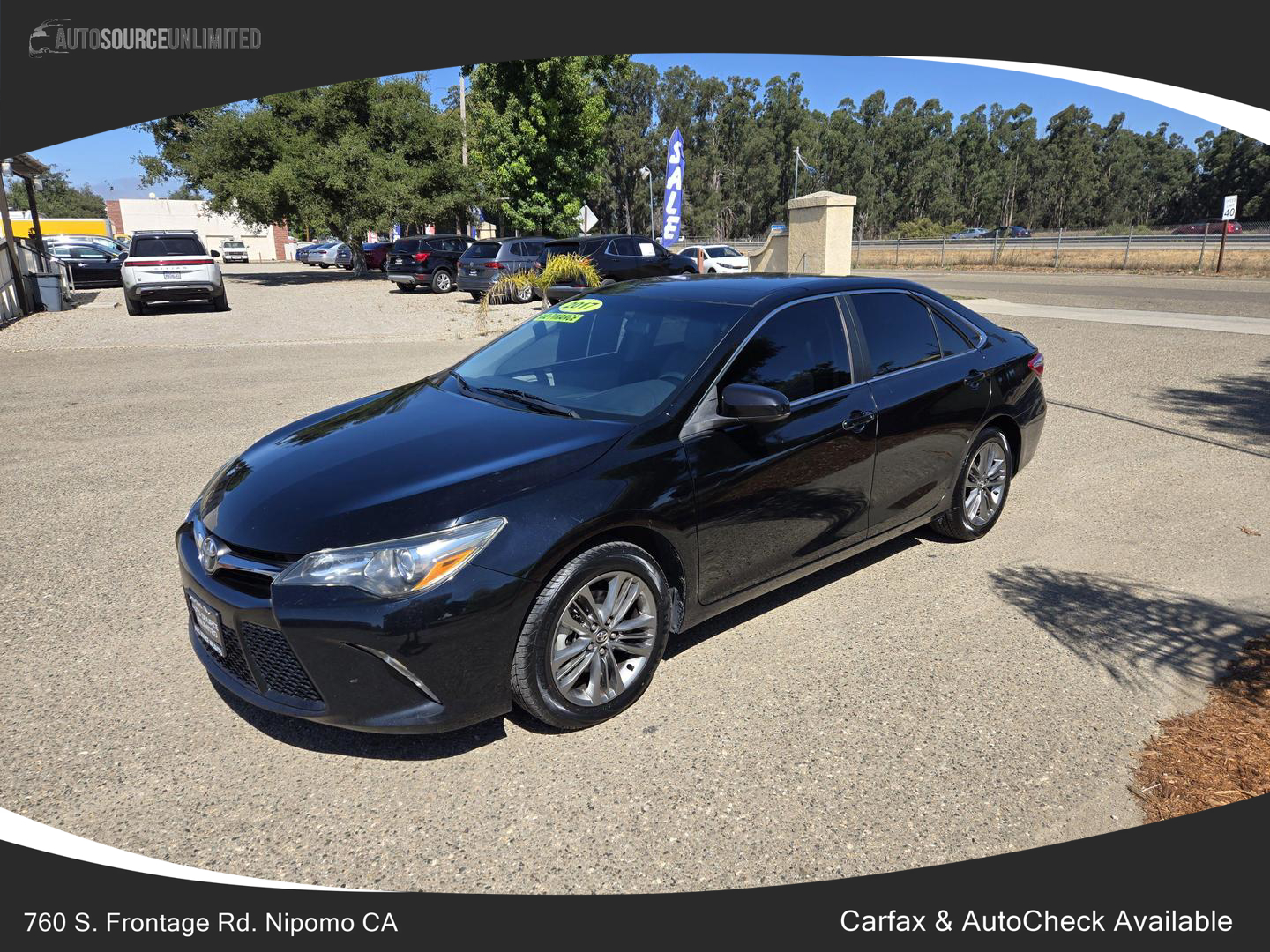 2017 Toyota Camry SE photo 7