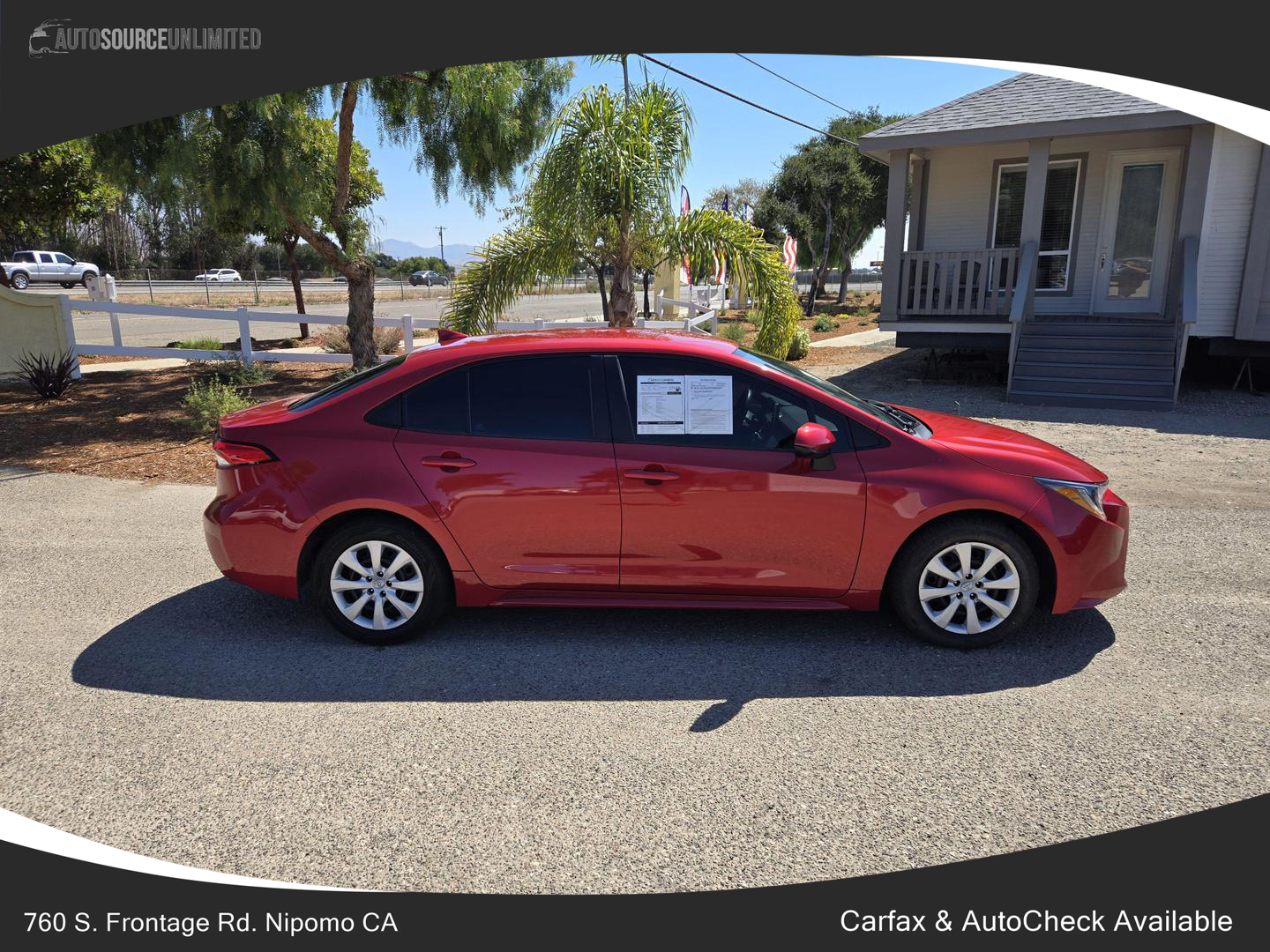 2021 Toyota Corolla LE photo 3