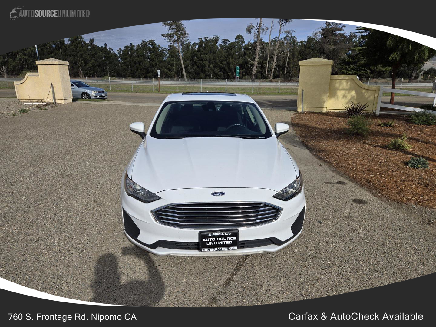 2020 Ford Fusion SE photo 9