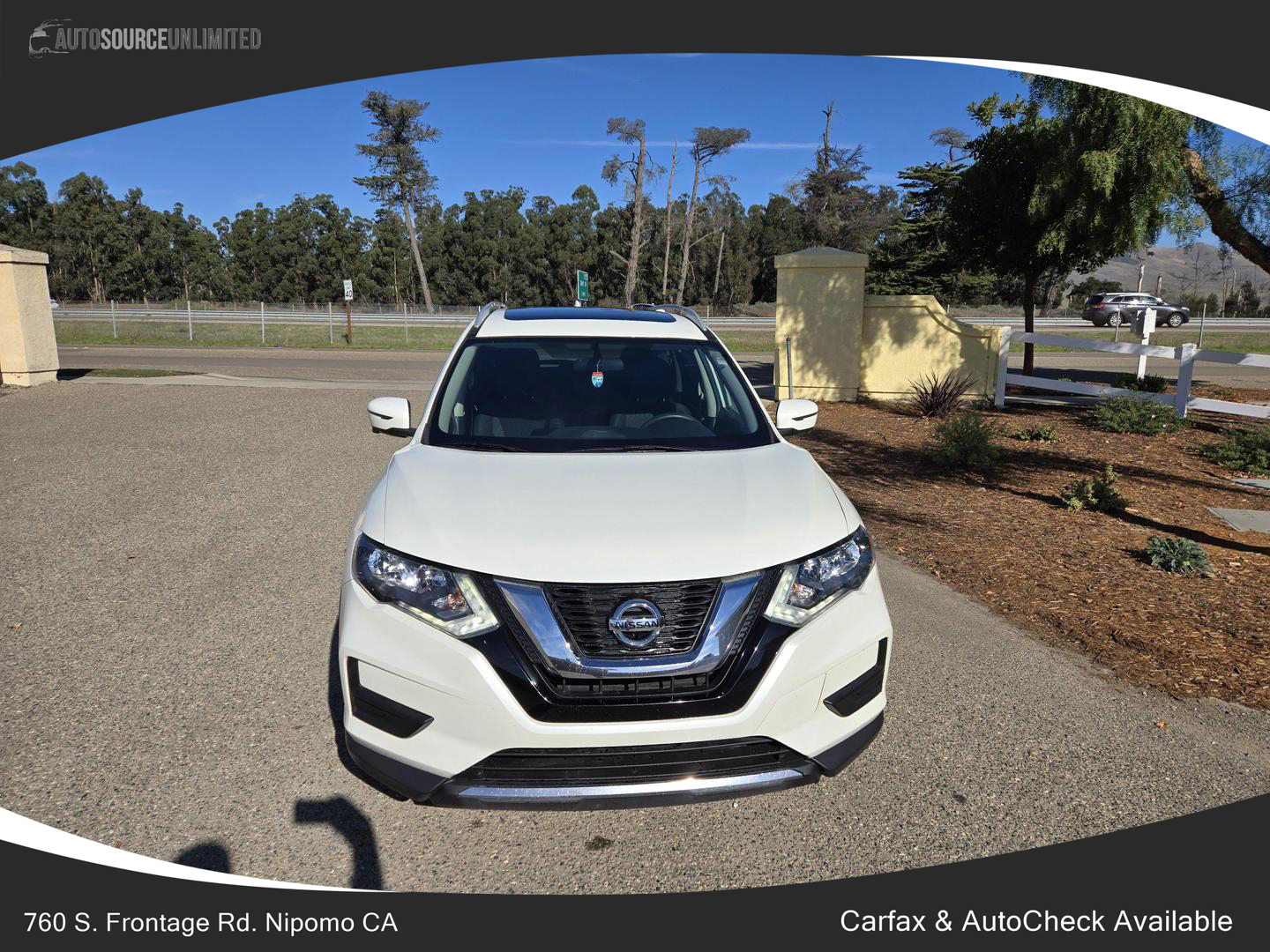 2017 Nissan Rogue SV photo 10