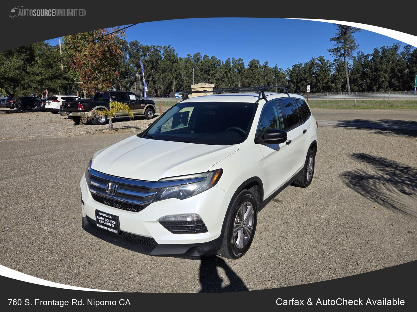 2017 Honda Pilot LX photo 9