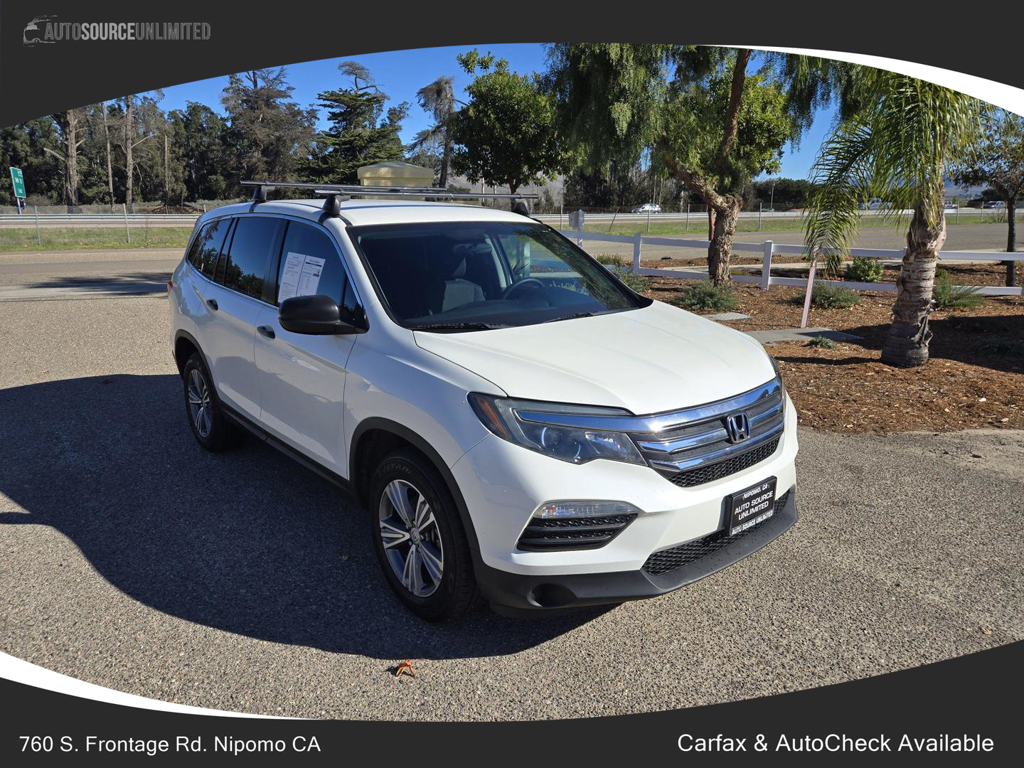 2017 Honda Pilot LX photo 1