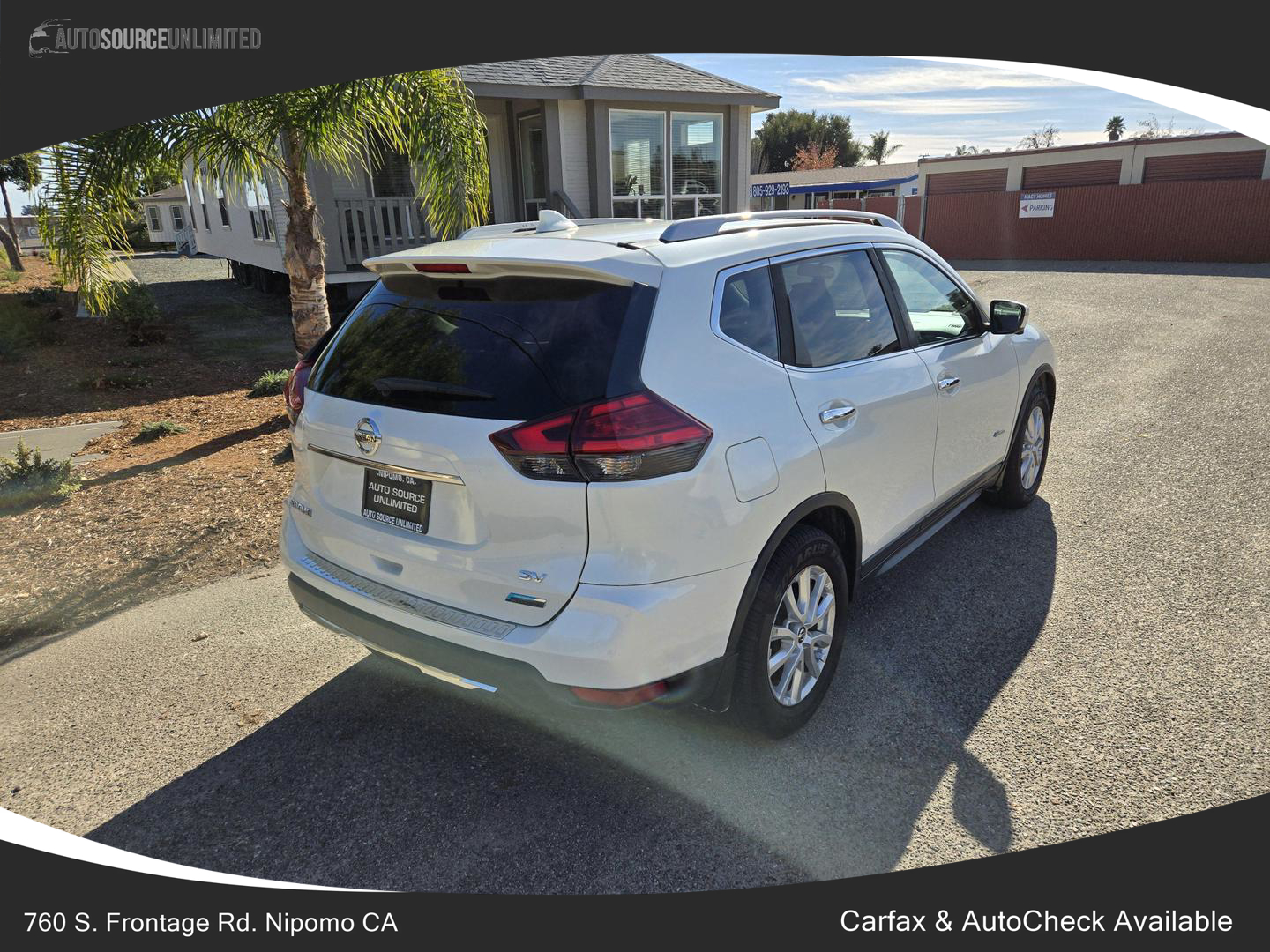 2017 Nissan Rogue SV photo 5