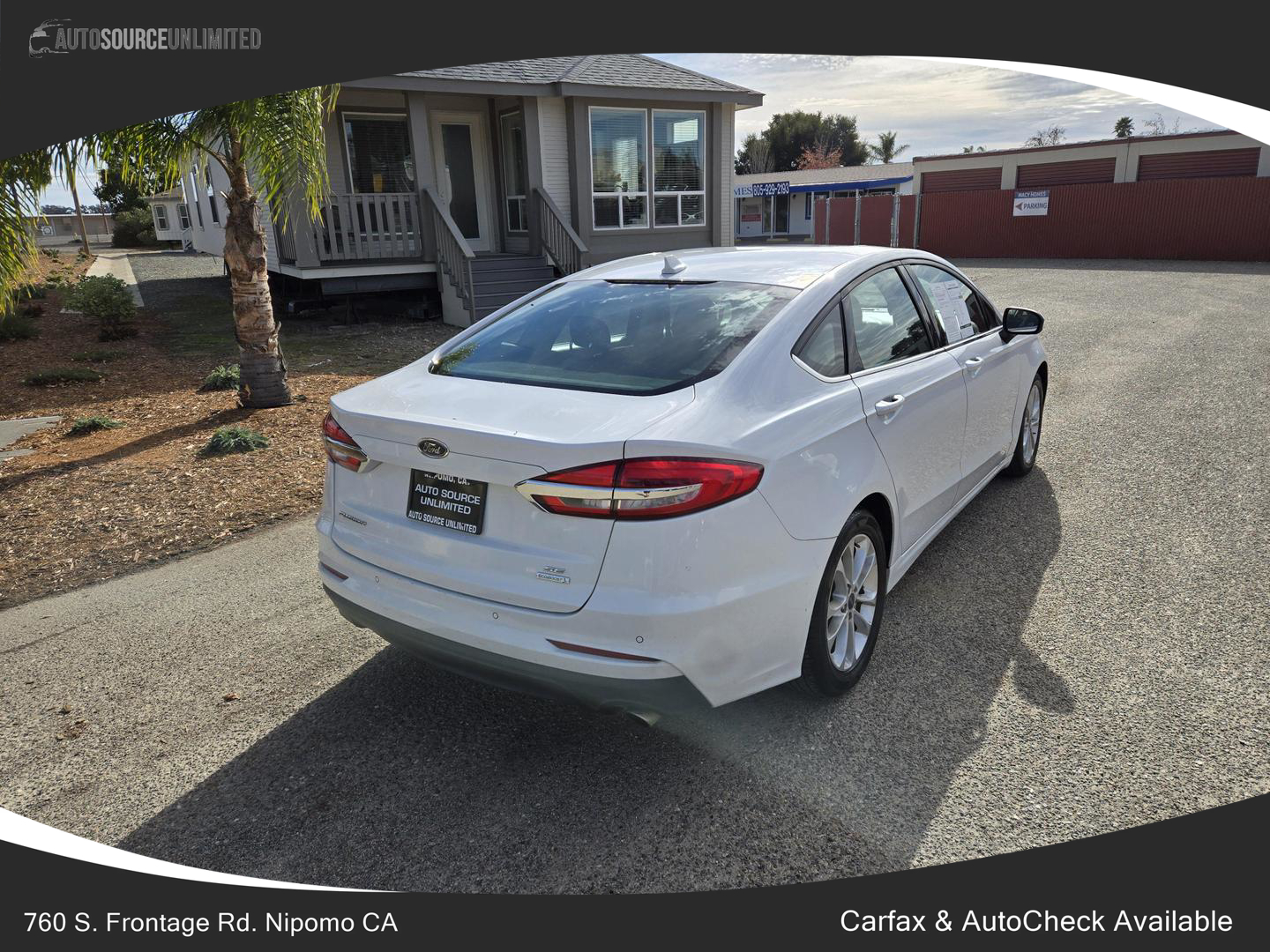 2020 Ford Fusion SE photo 4