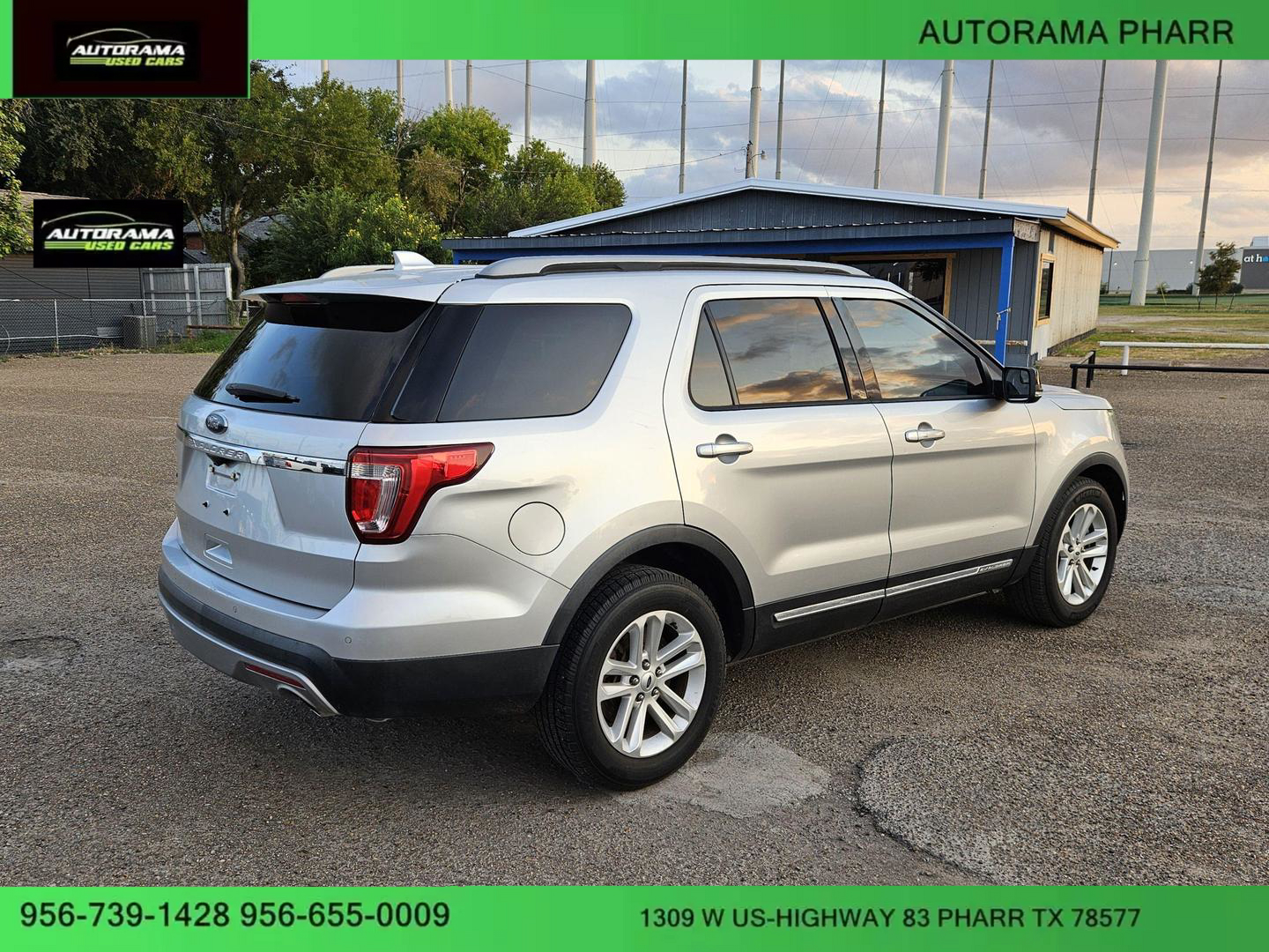 2017 Ford Explorer XLT photo 25