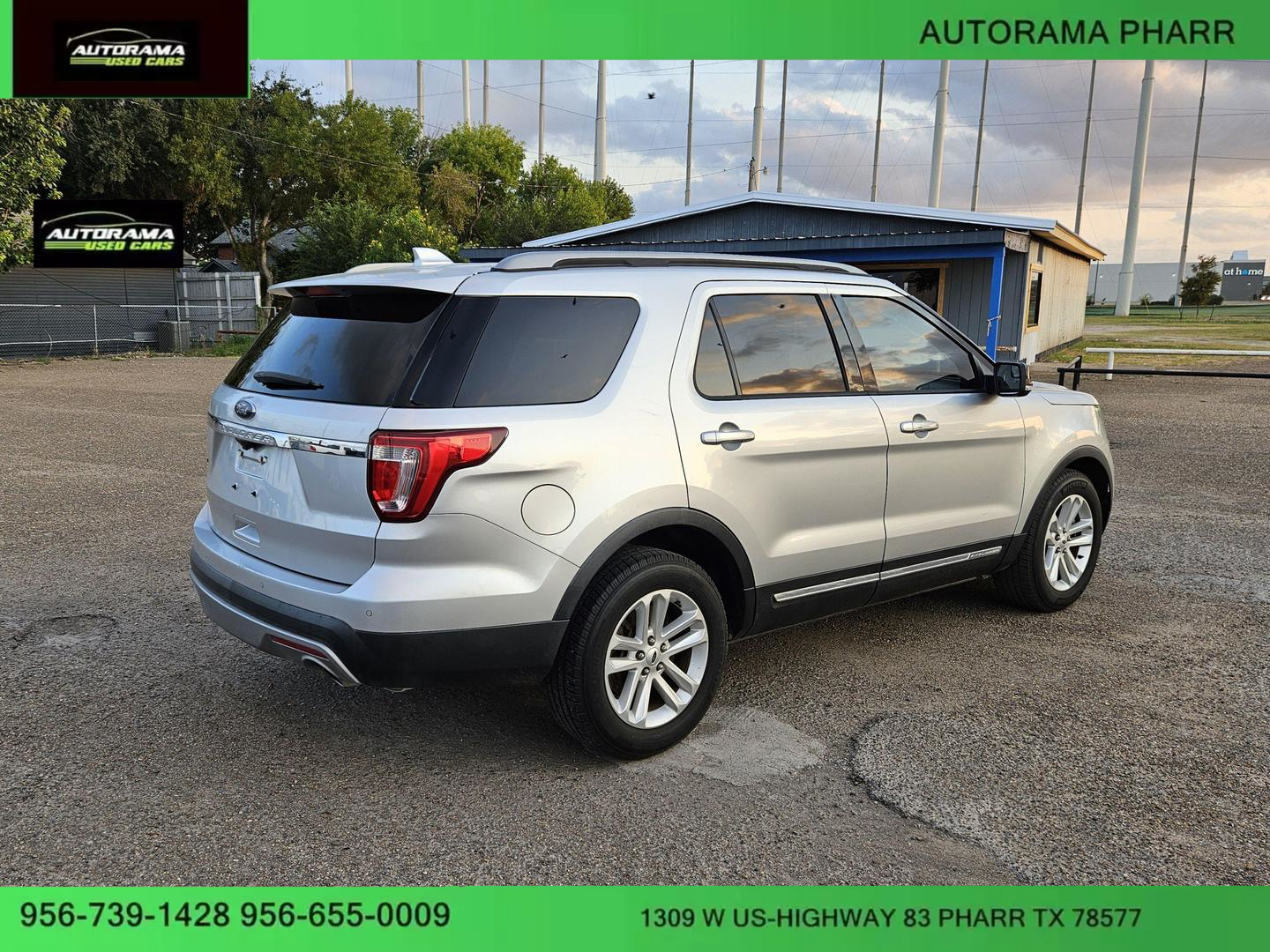 2017 Ford Explorer XLT photo 2