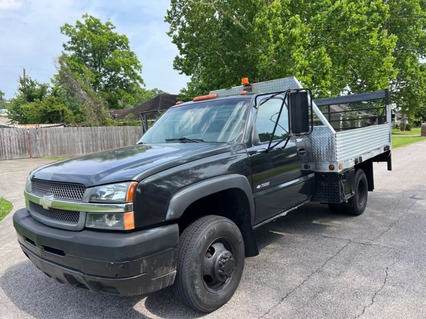 2004 Chevrolet Silverado 3500 Chassis Cab LS's photo