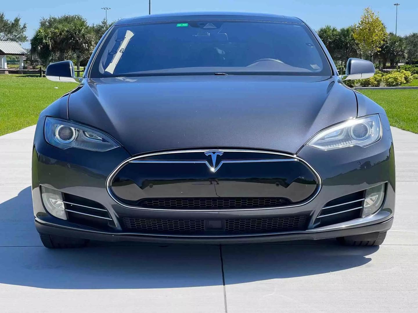 2015 Tesla Model S 85D photo 10