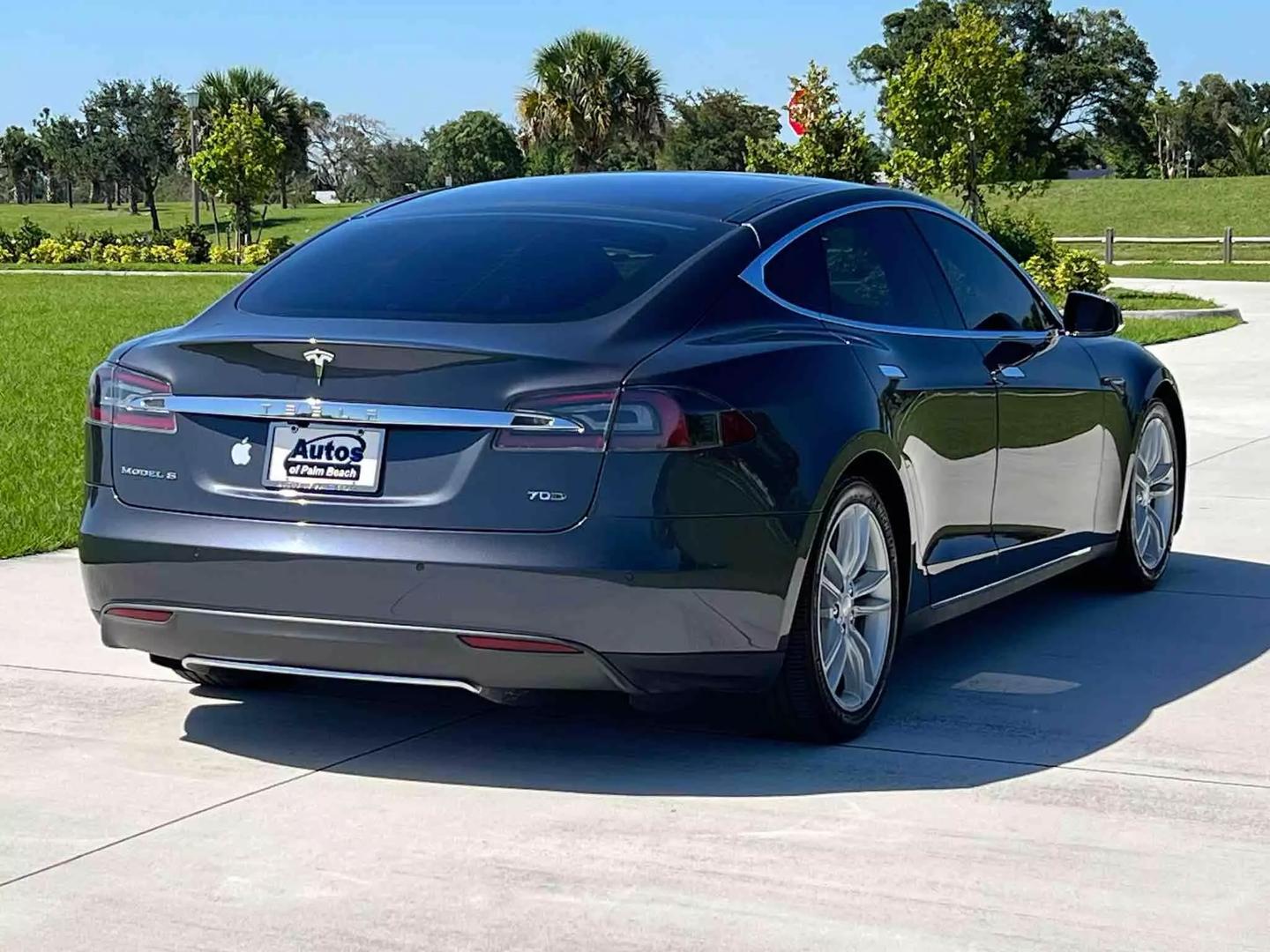 2015 Tesla Model S 85D photo 5