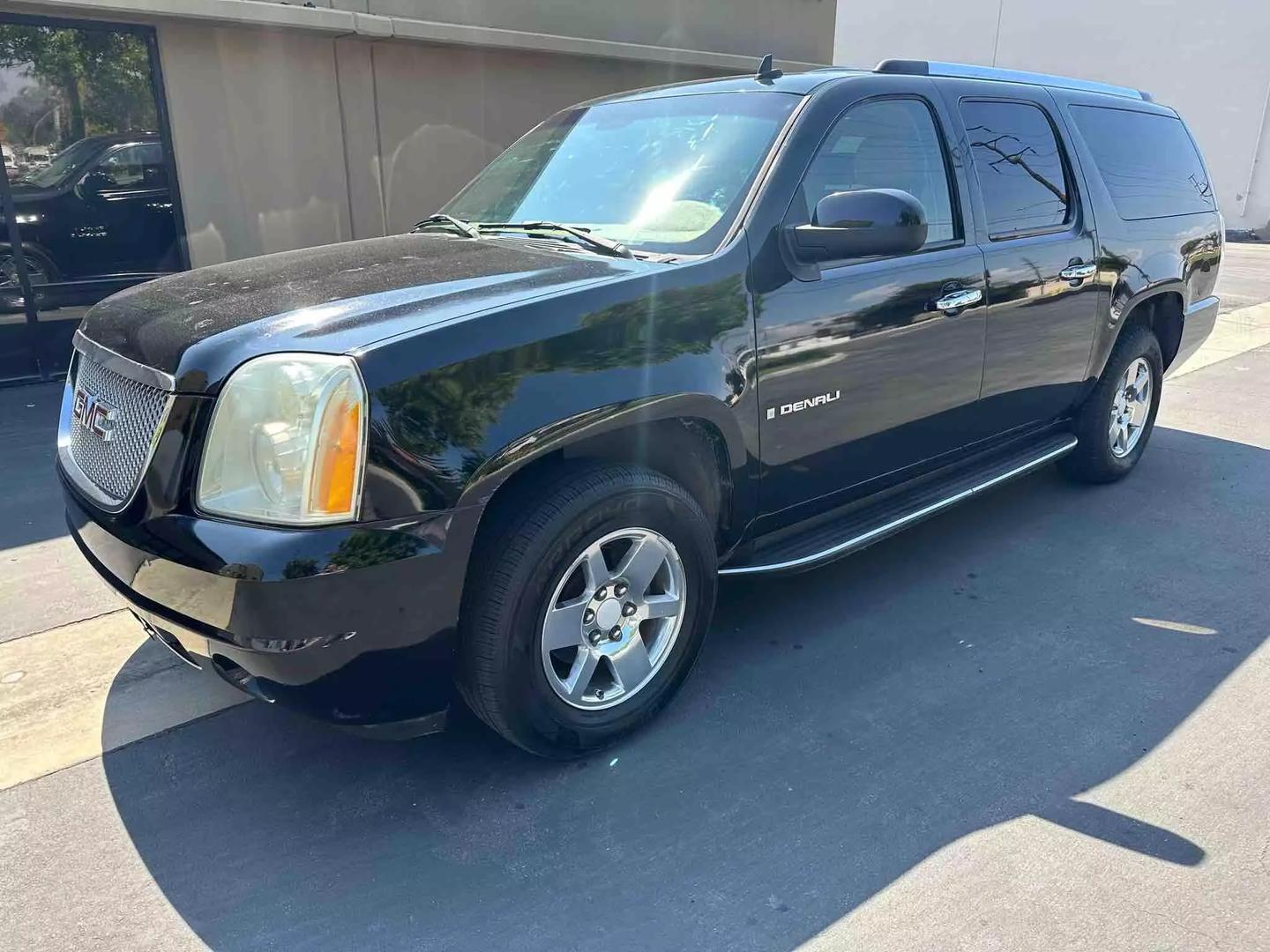 2007 GMC Yukon XL Denali photo 6