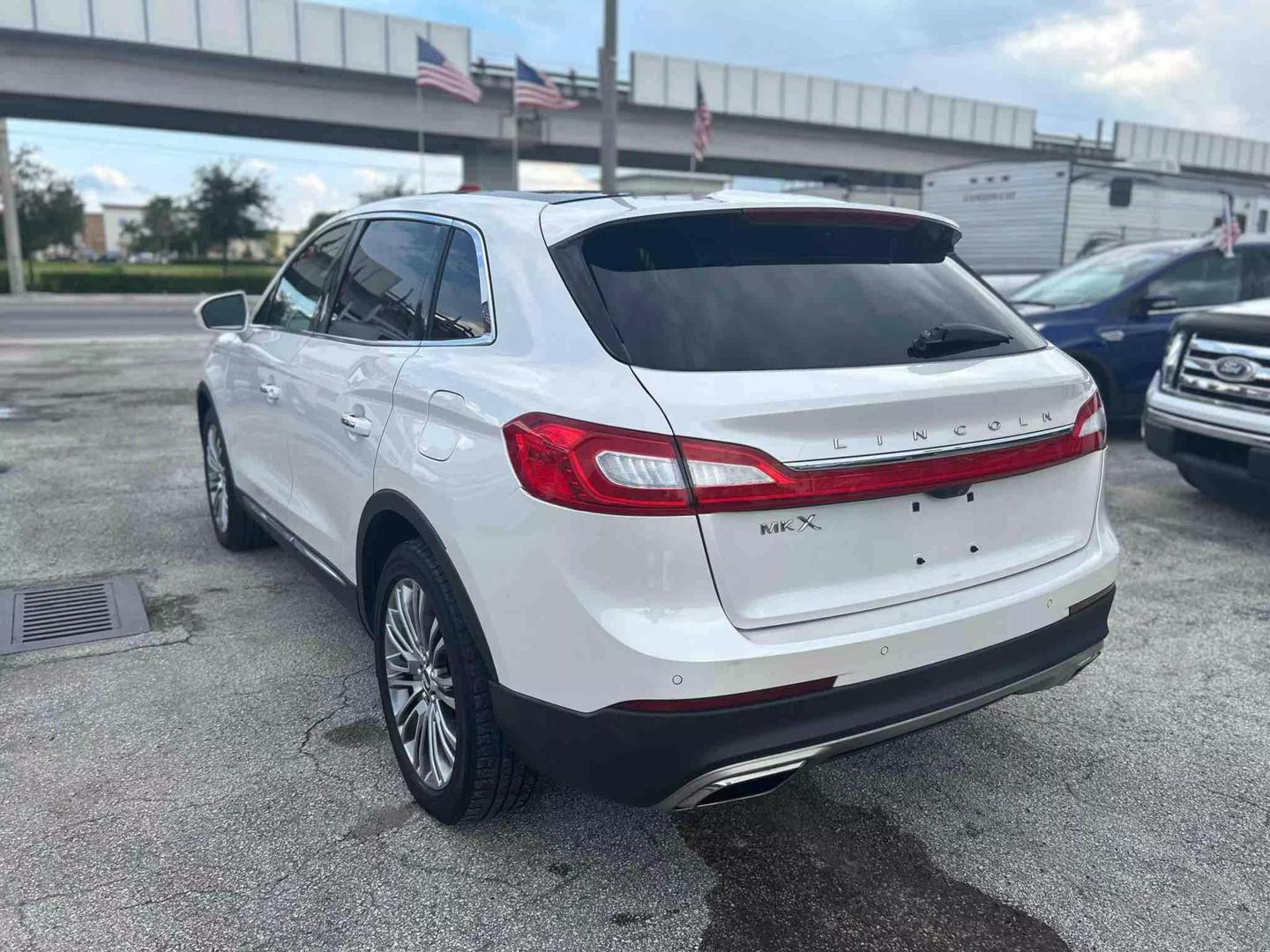 2016 Lincoln MKX Reserve photo 7