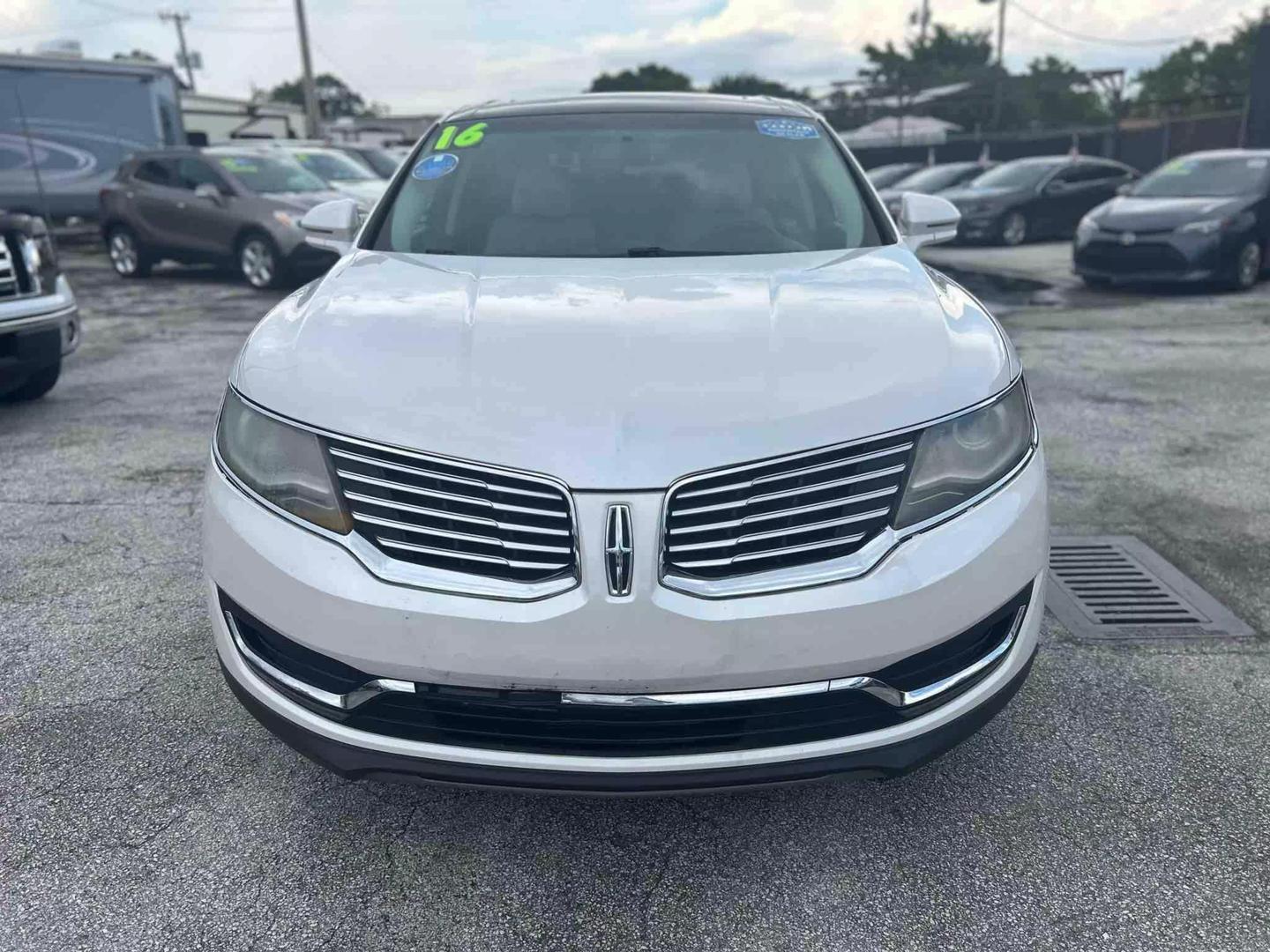 2016 Lincoln MKX Reserve photo 3