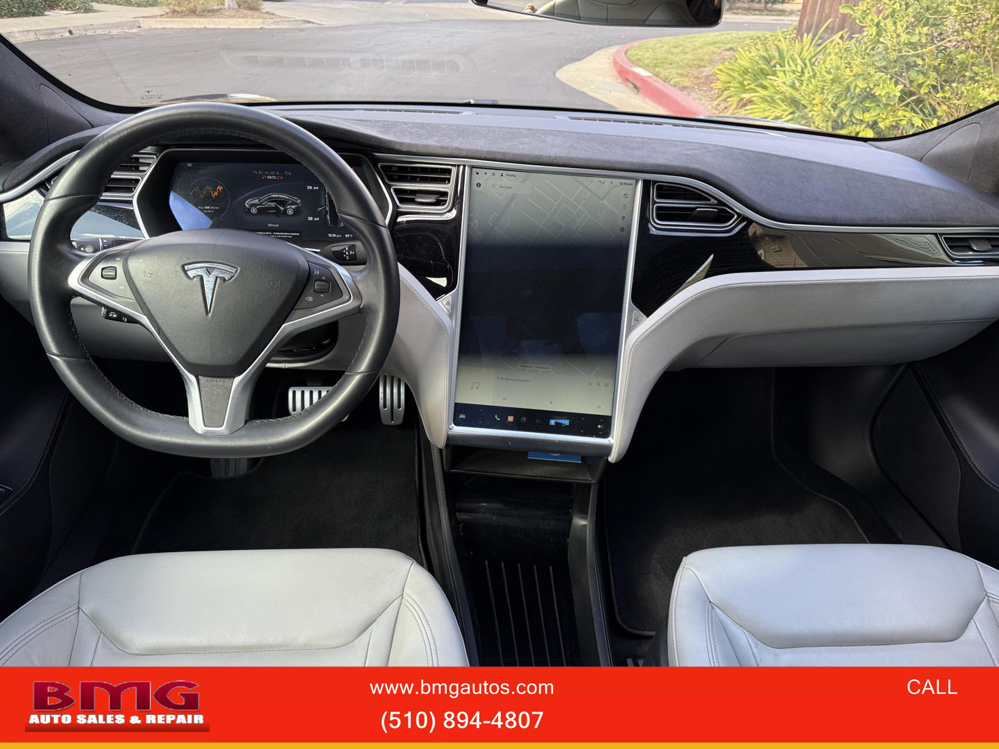 2015 Tesla Model S Performance photo 16