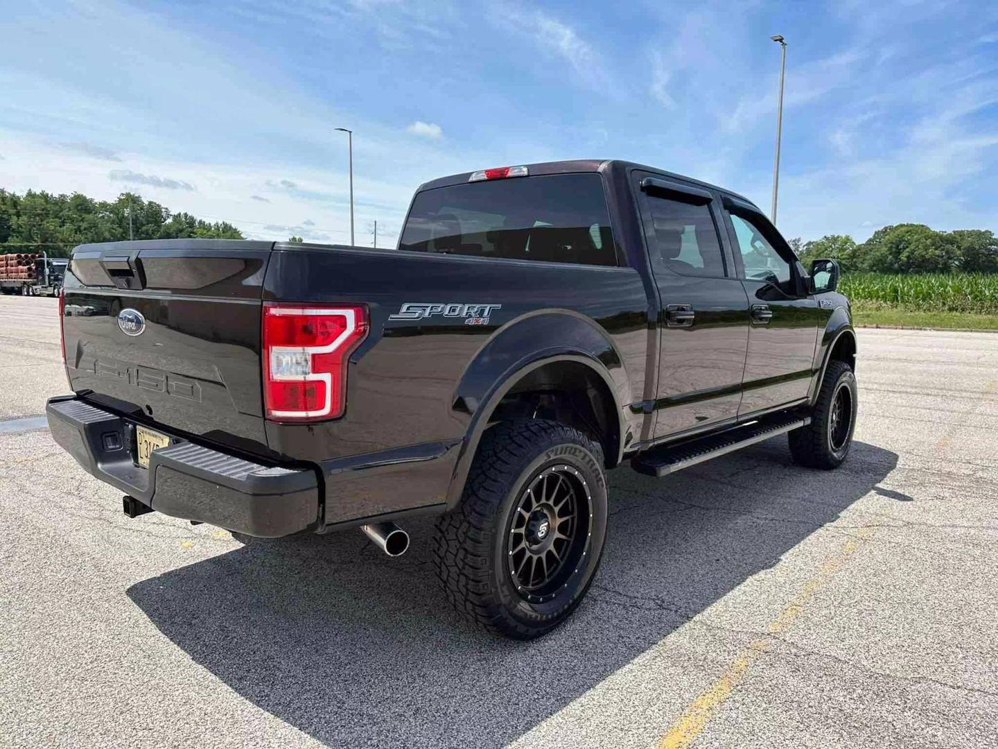 2018 Ford F-150 XLT photo 6