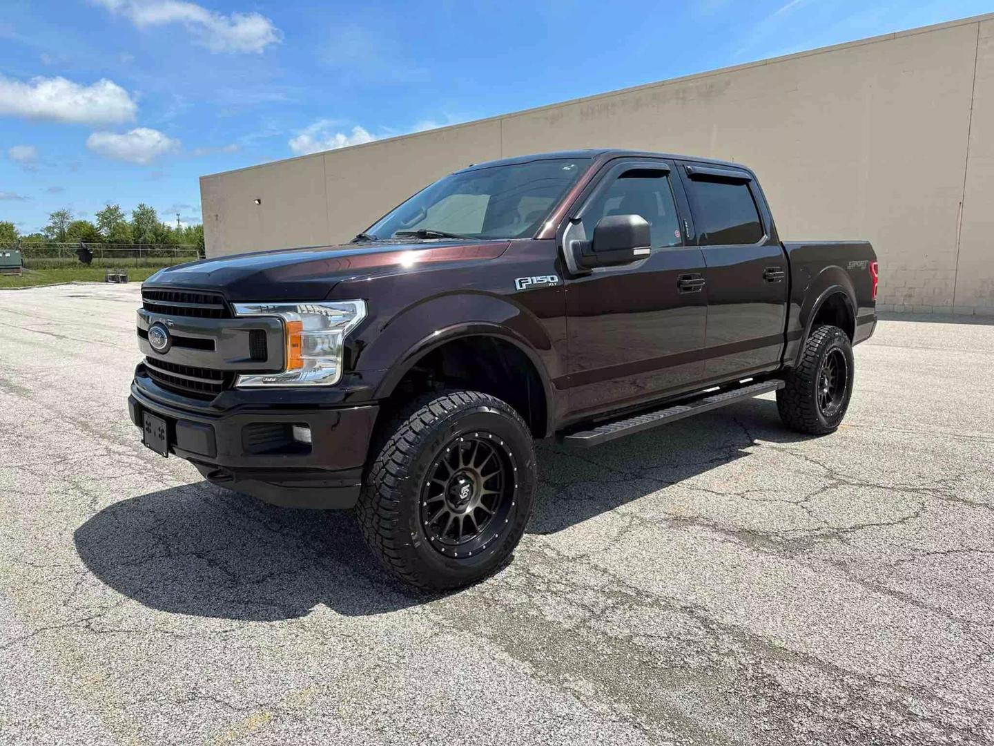 2018 Ford F-150 XLT photo 2