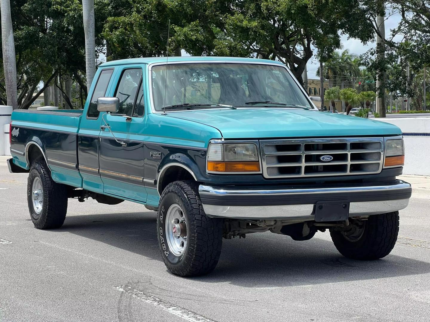 1994 Ford F-250 null photo 8