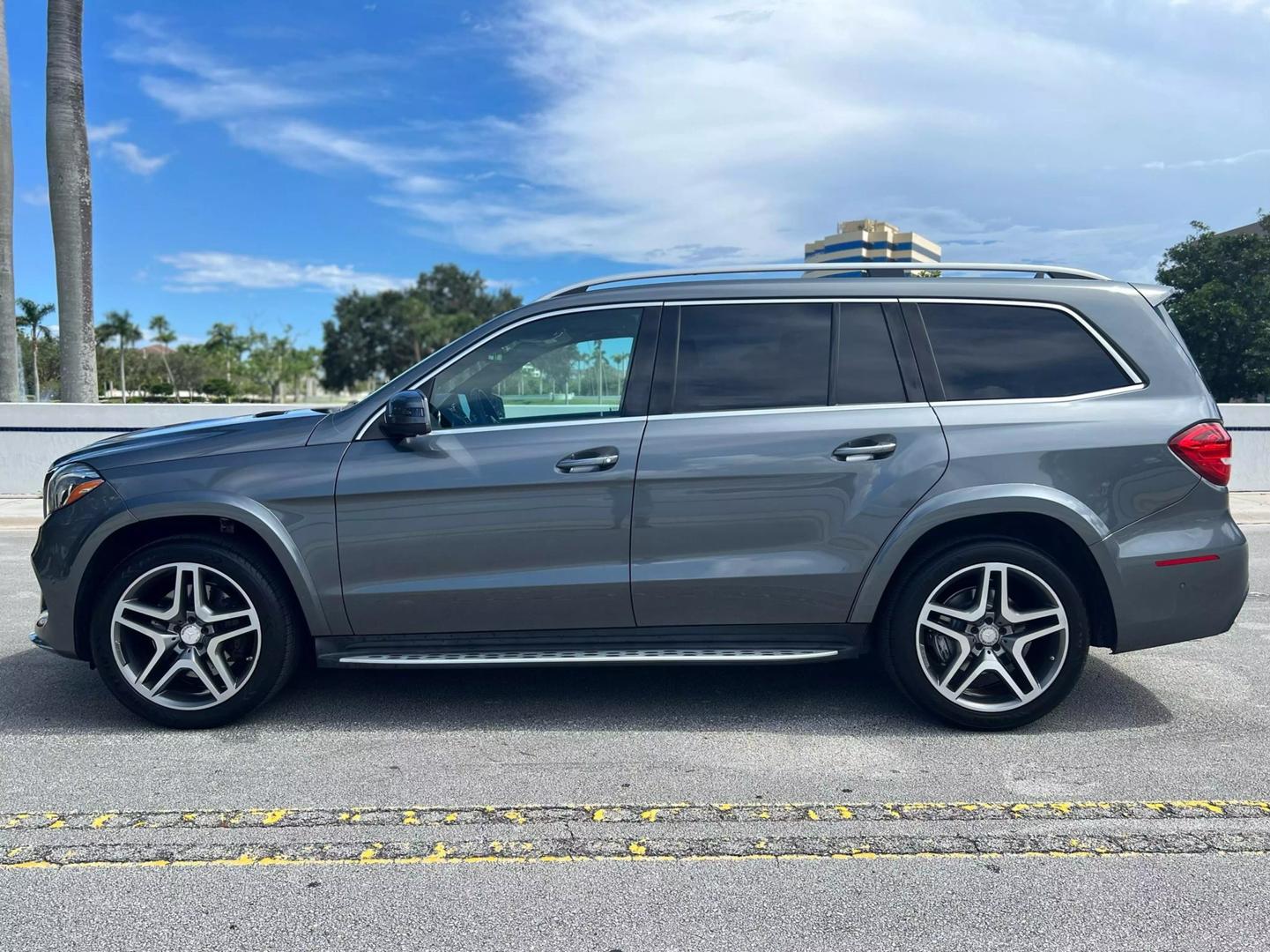 2017 Mercedes-Benz GLS-Class GLS550 photo 2