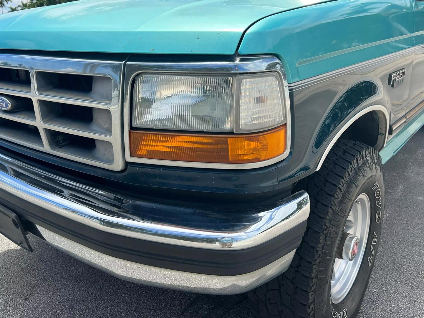 1994 Ford F-250 null photo 28