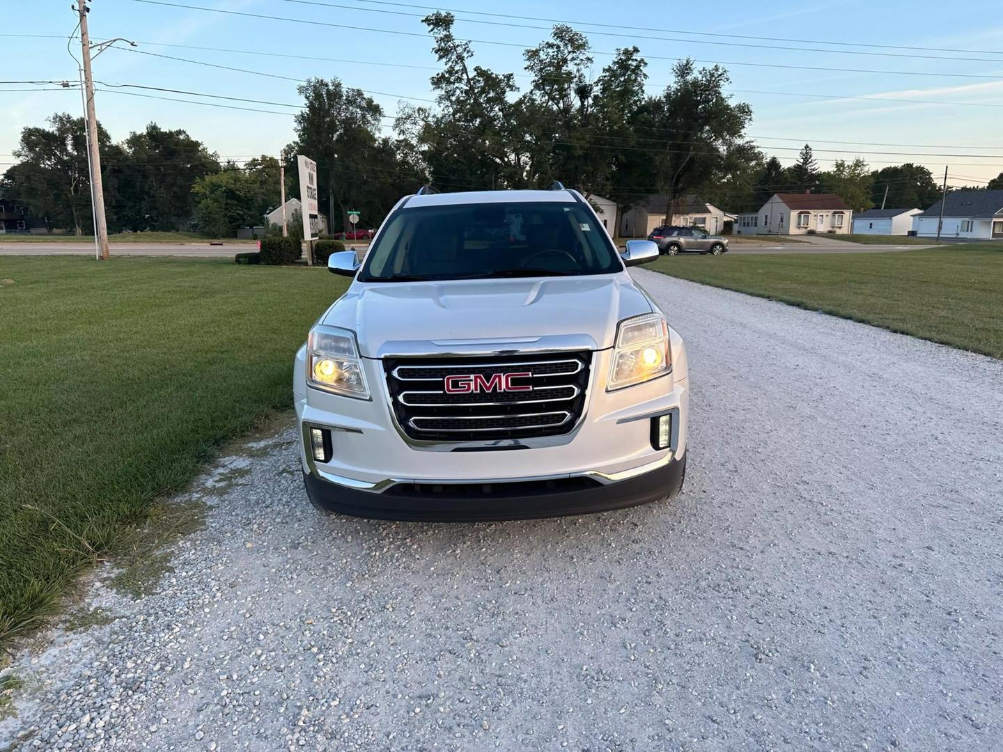 2017 GMC Terrain SLT photo 3