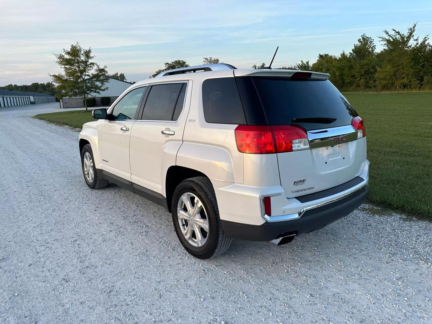 2017 GMC Terrain SLT photo 8