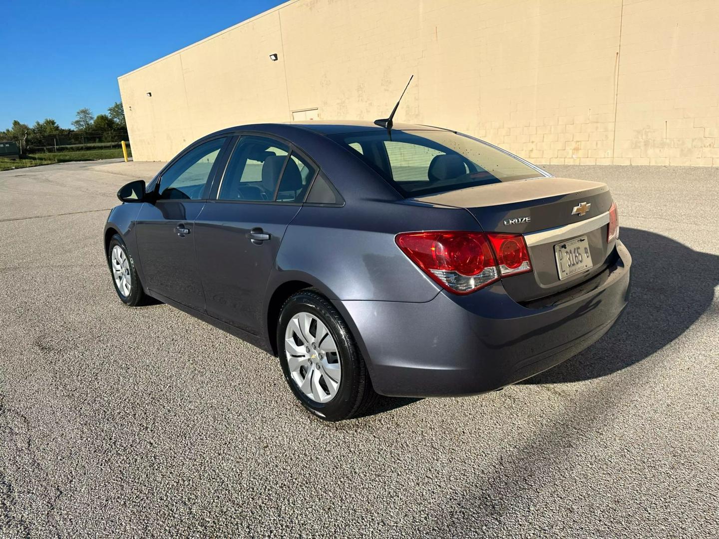 2013 Chevrolet Cruze LS photo 8