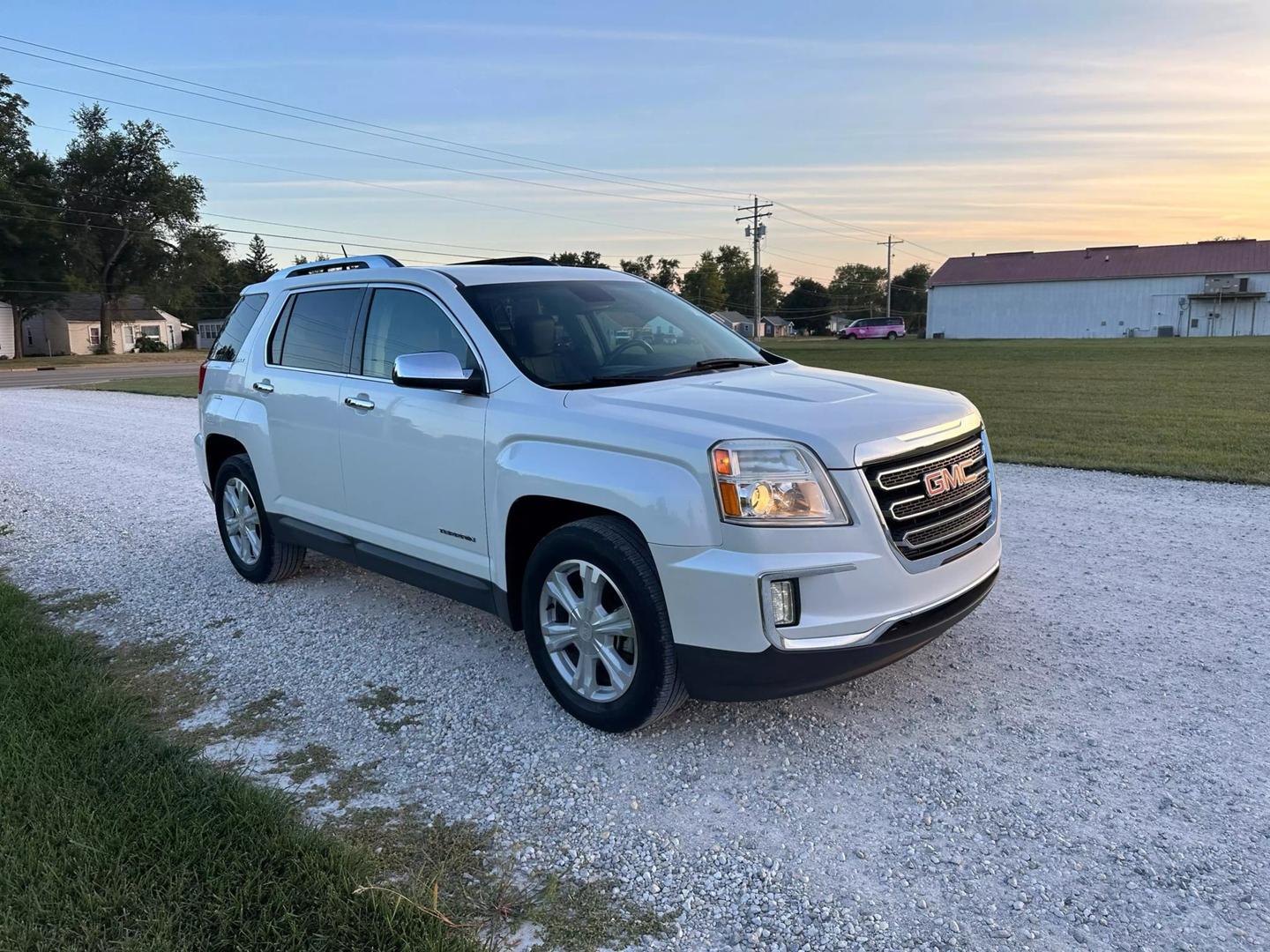 2017 GMC Terrain SLT photo 4