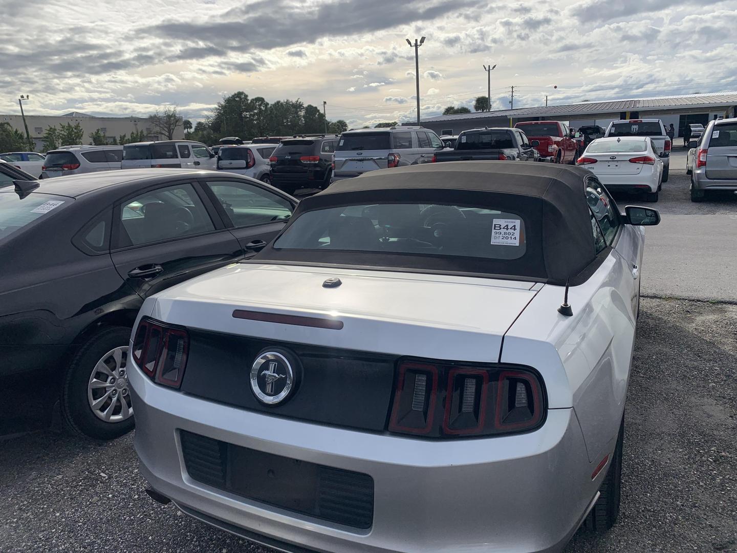 2014 Ford Mustang V6 photo 5