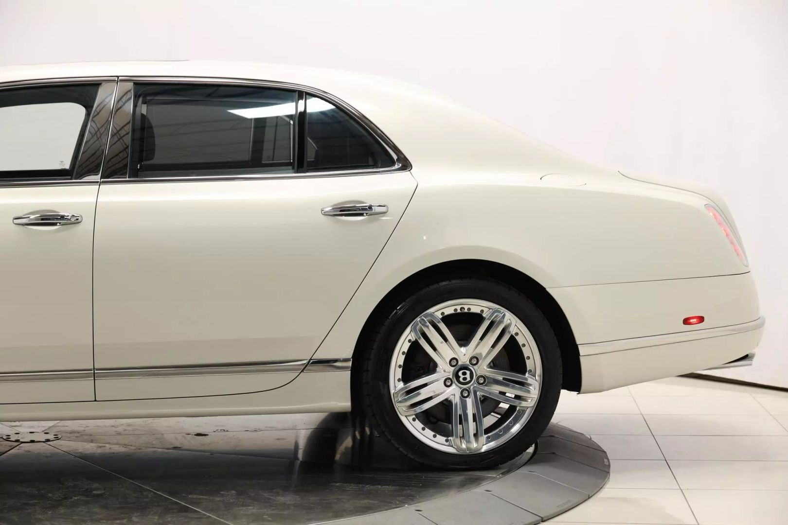 2016 Bentley Mulsanne - Image 8