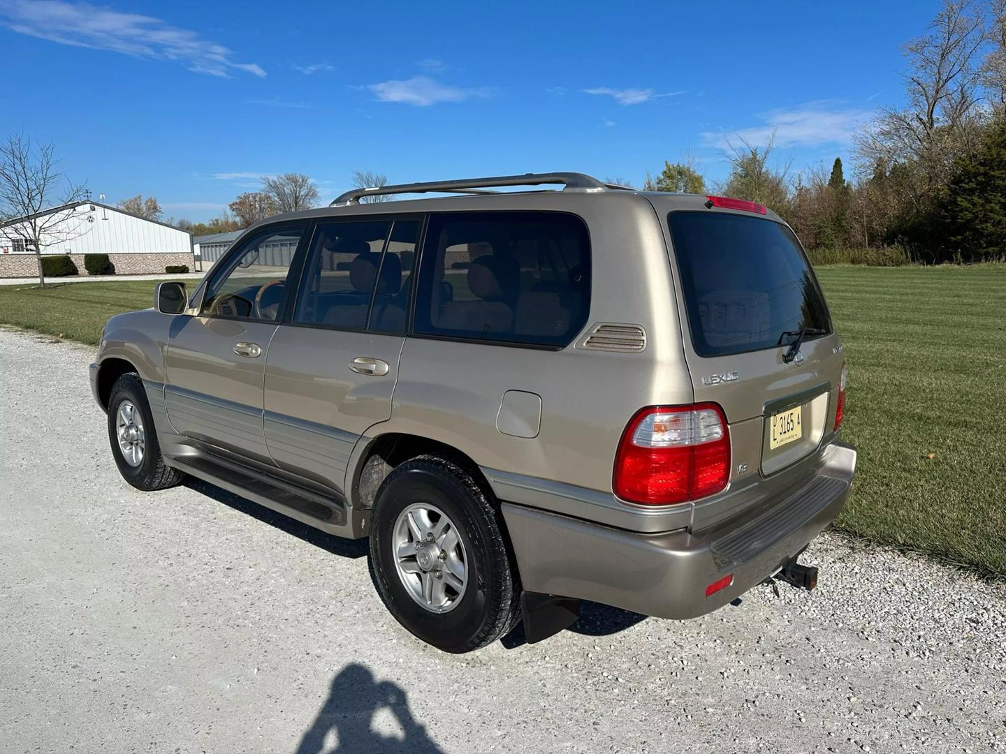 2001 Lexus LX 470 photo 8