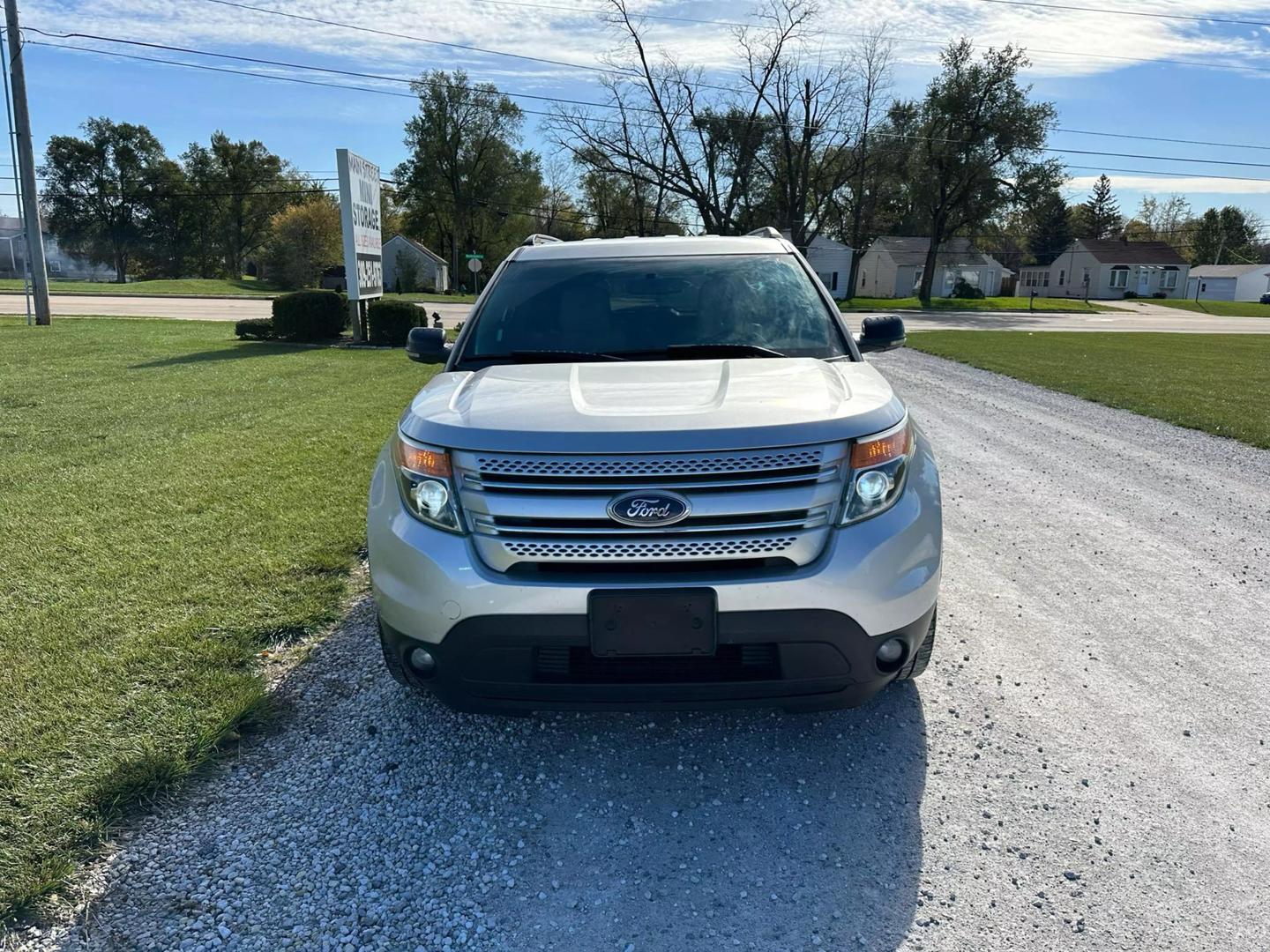 2013 Ford Explorer XLT photo 3