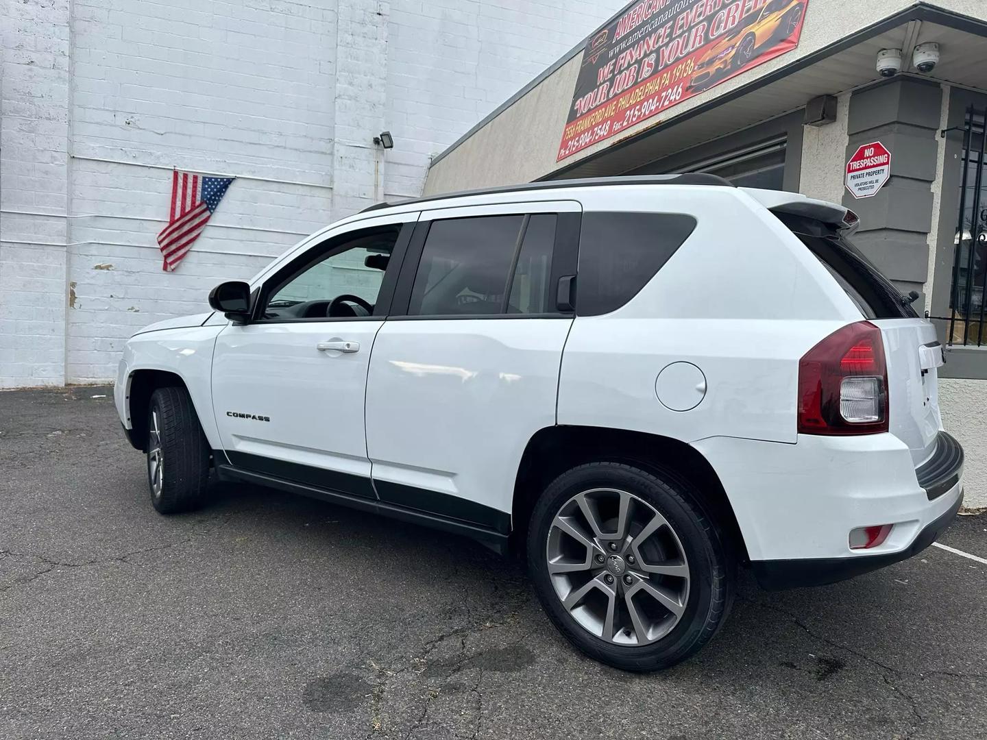 2016 Jeep Compass showcasing key features, including rugged design, advanced technology, and versatile interior for all-terrain driving.