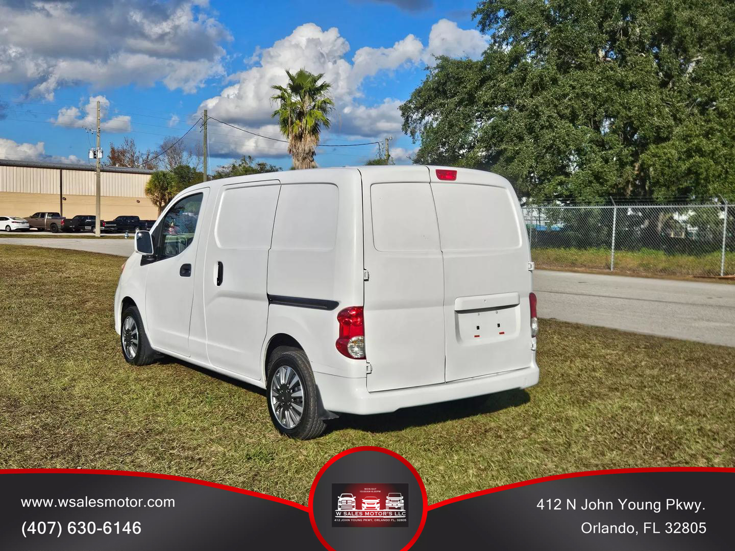 2017 Nissan NV200 SV photo 5