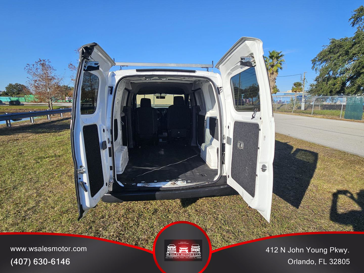 2018 Nissan NV200 S photo 11