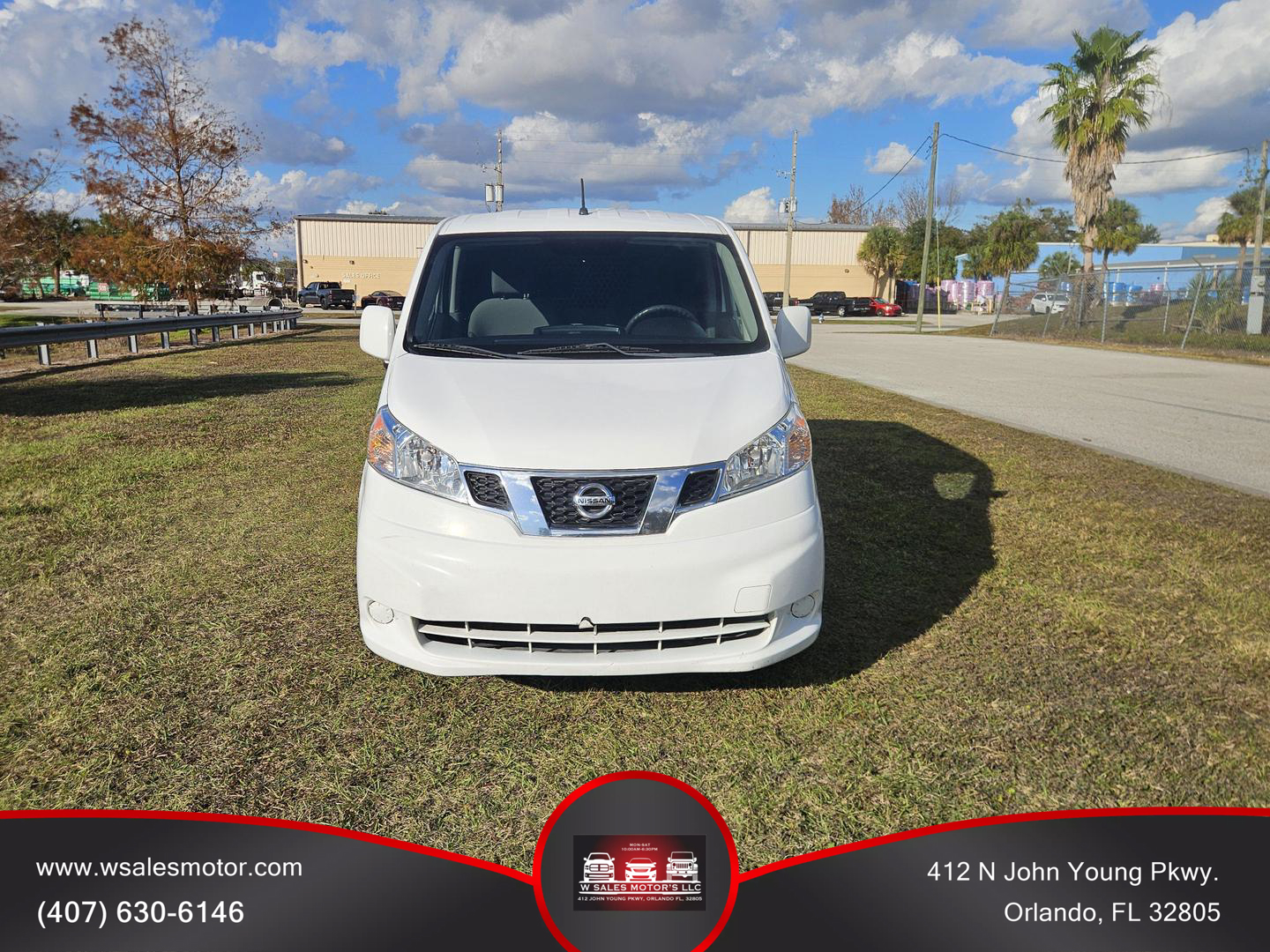 2017 Nissan NV200 SV photo 3