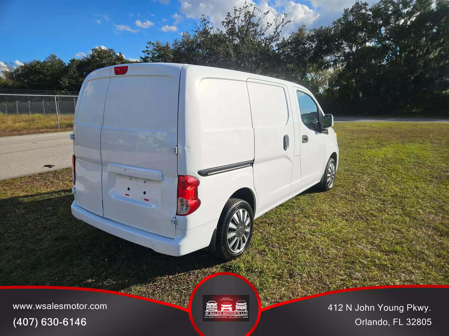 2017 Nissan NV200 SV photo 4