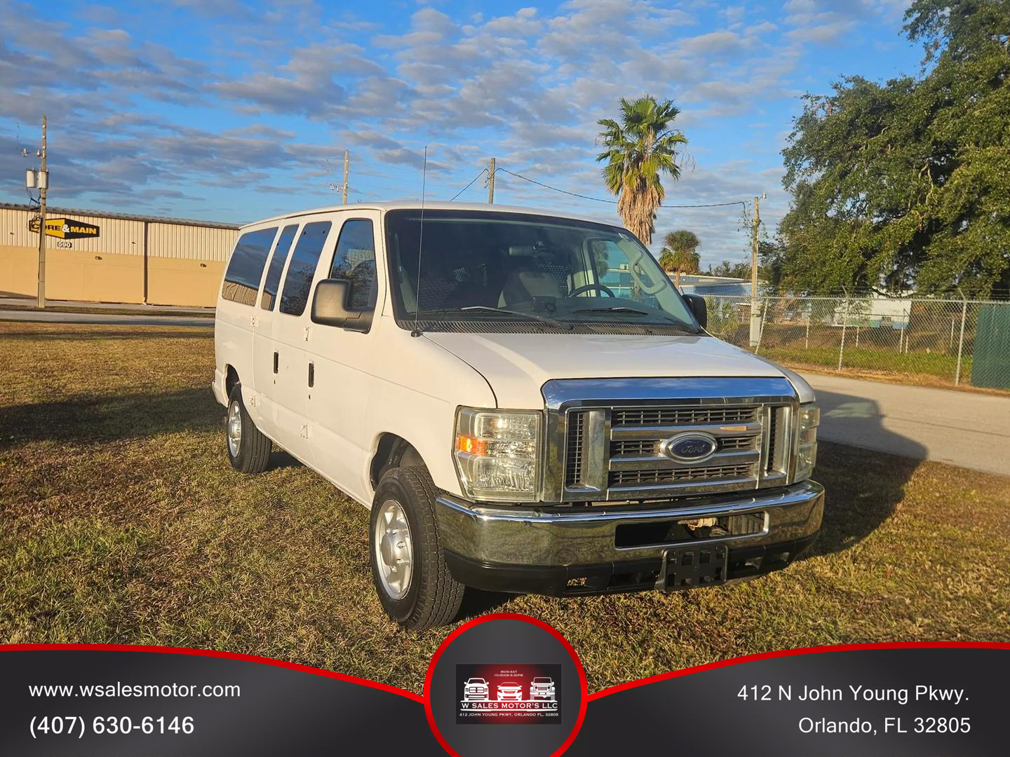 2008 Ford E-Series Econoline Wagon XL photo 2