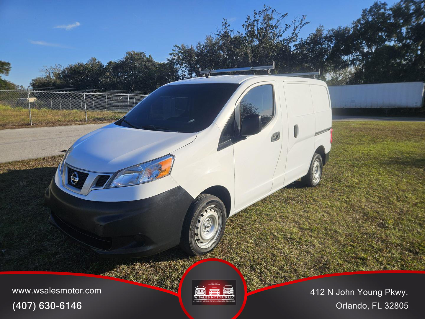 2018 Nissan NV200 S photo 2