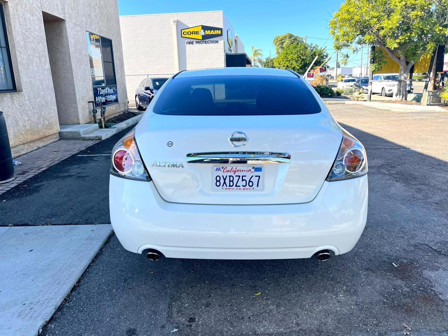 2011 Nissan Altima S photo 15