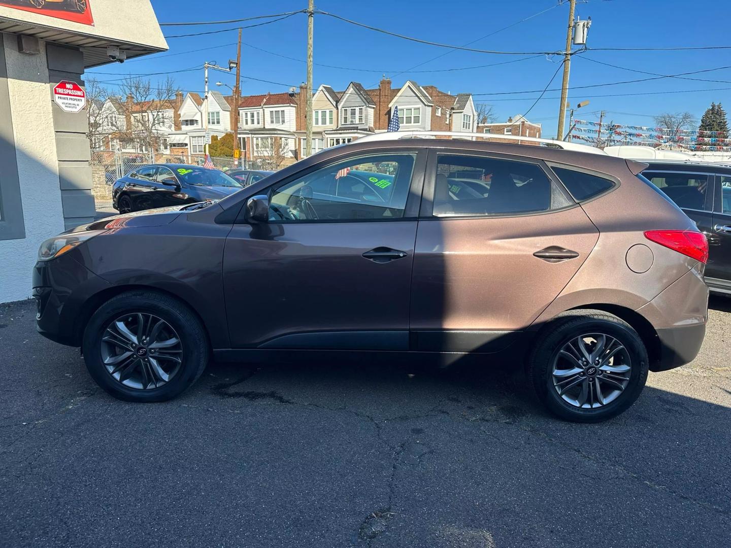 2014 Hyundai Tucson - compact SUV showcasing sleek design, spacious interior, and modern features for a comfortable driving experience.