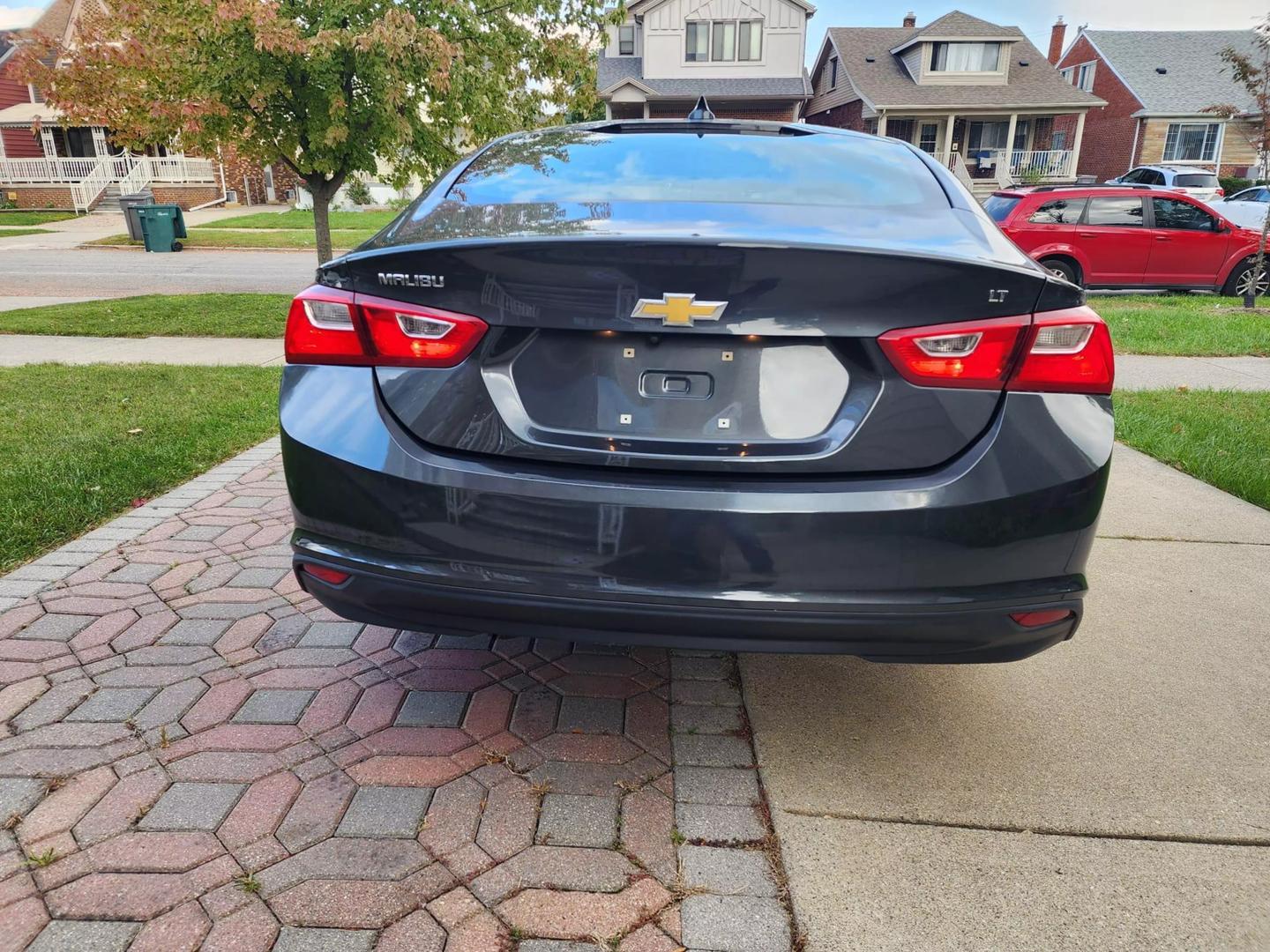 2018 Chevrolet Malibu 1LT photo 3