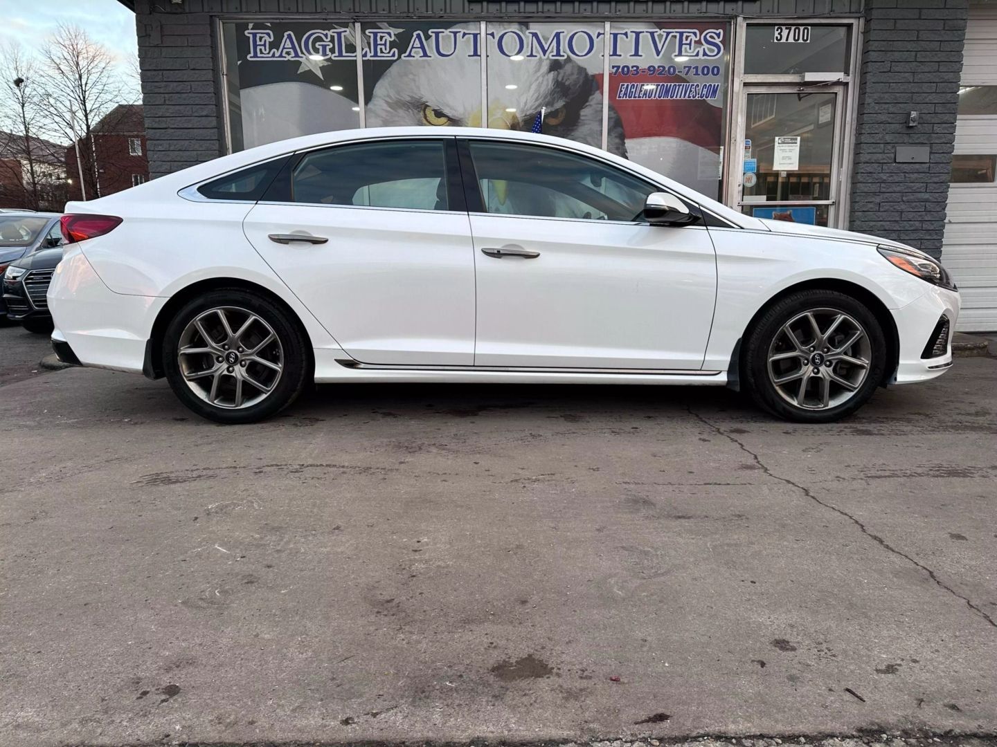 Used 2018 Hyundai Sonata Limited with VIN 5NPE34AB3JH699939 for sale in Arlington, VA