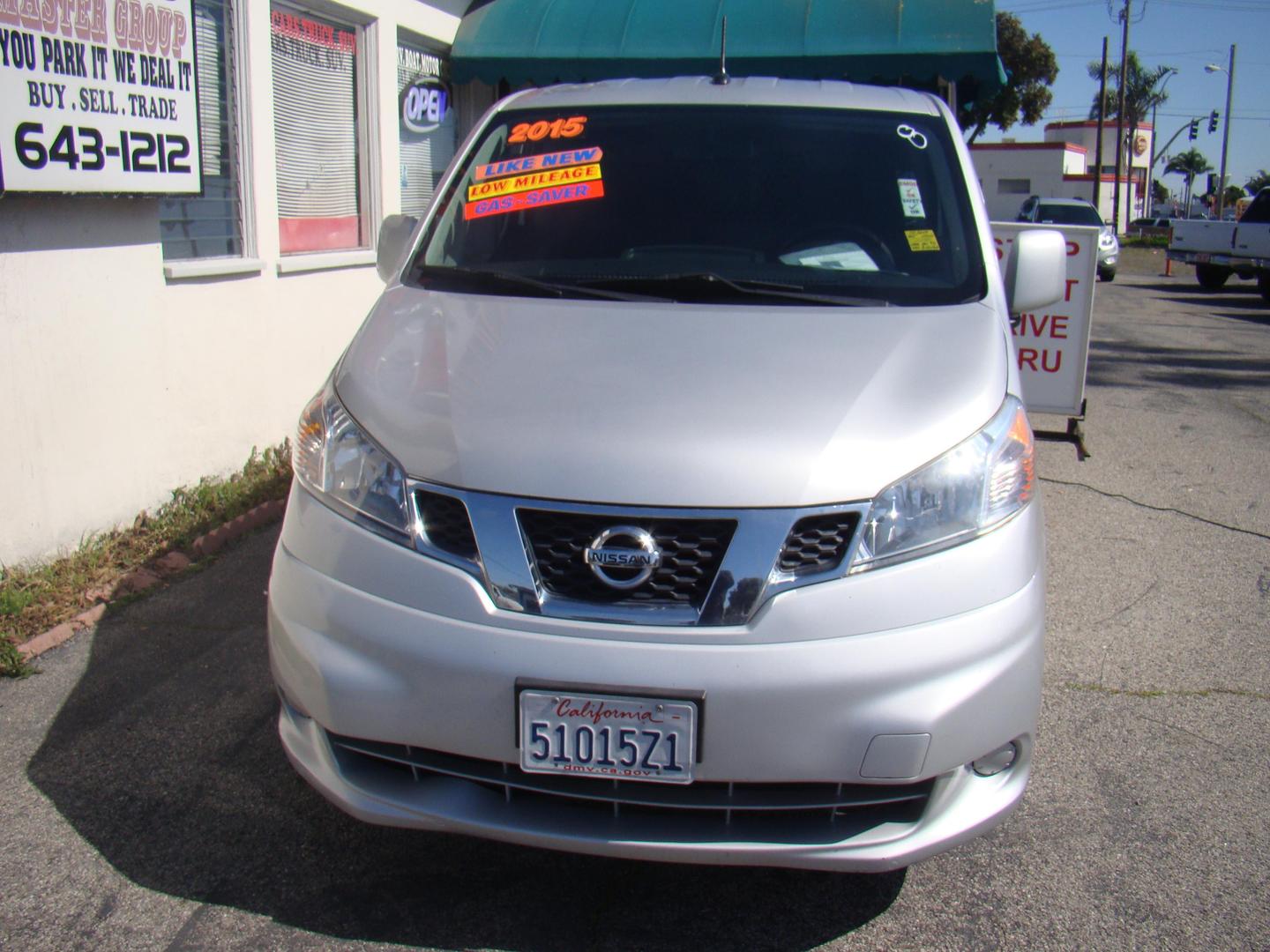 2015 Nissan NV200 SV photo 3