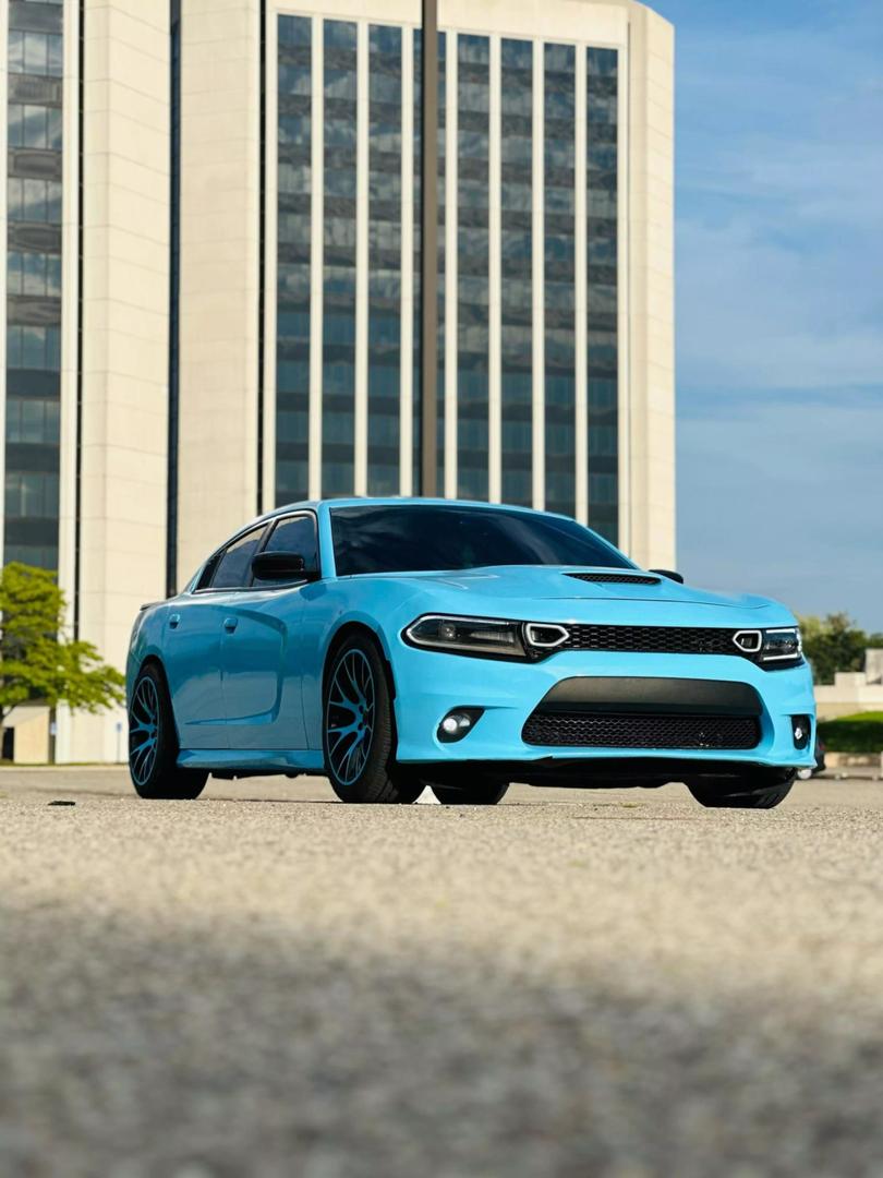 2017 Dodge Charger R/T photo 3