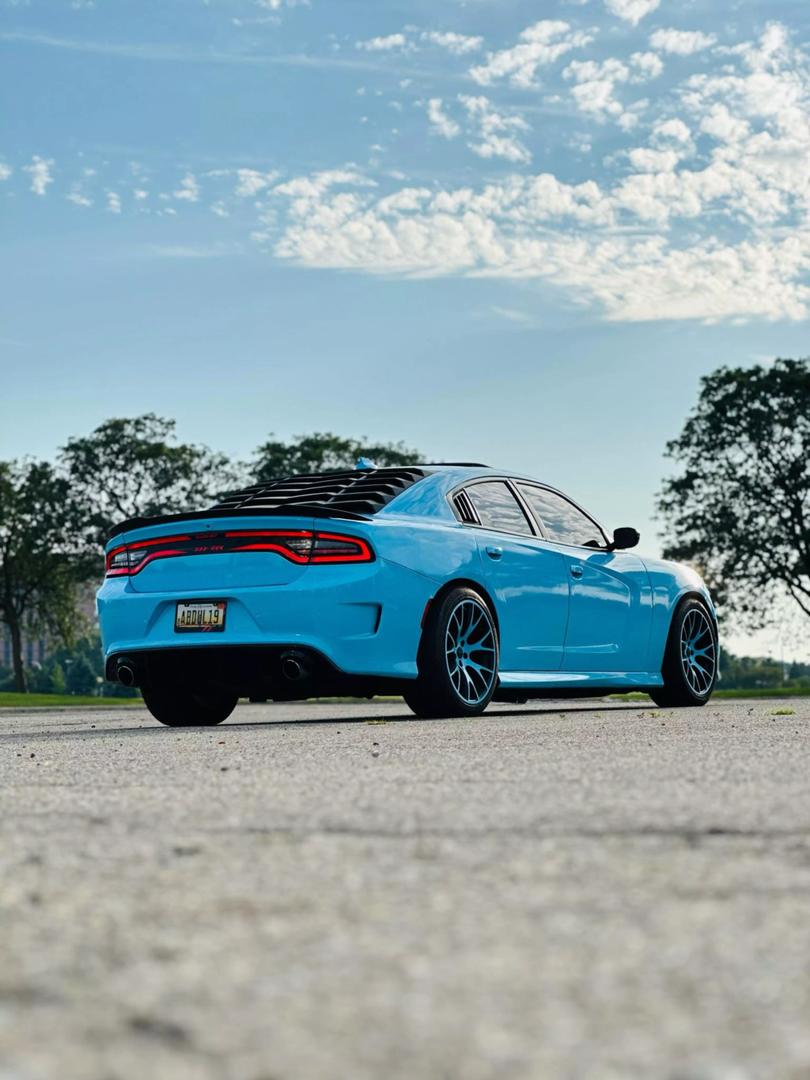 2017 Dodge Charger R/T photo 9