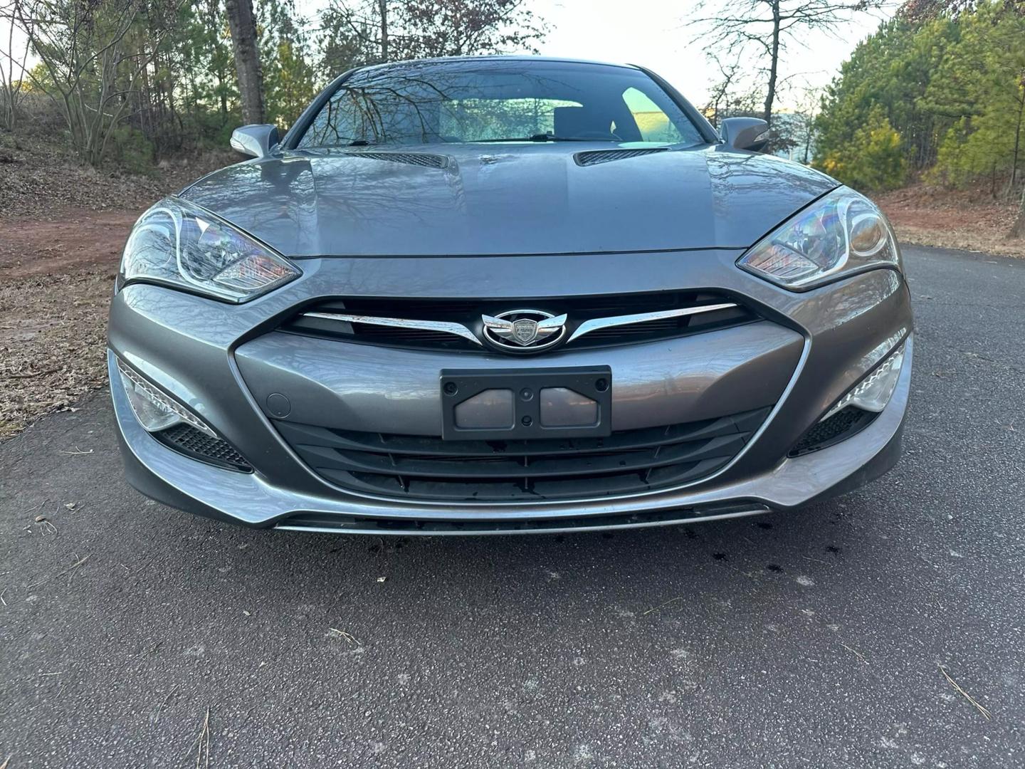 2015 Hyundai Genesis Coupe Base photo 3