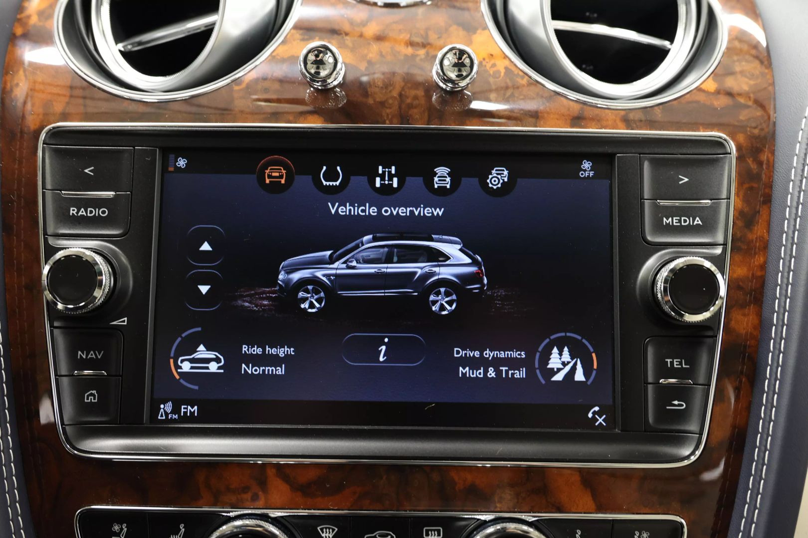 2017 Bentley Bentayga - Image 38