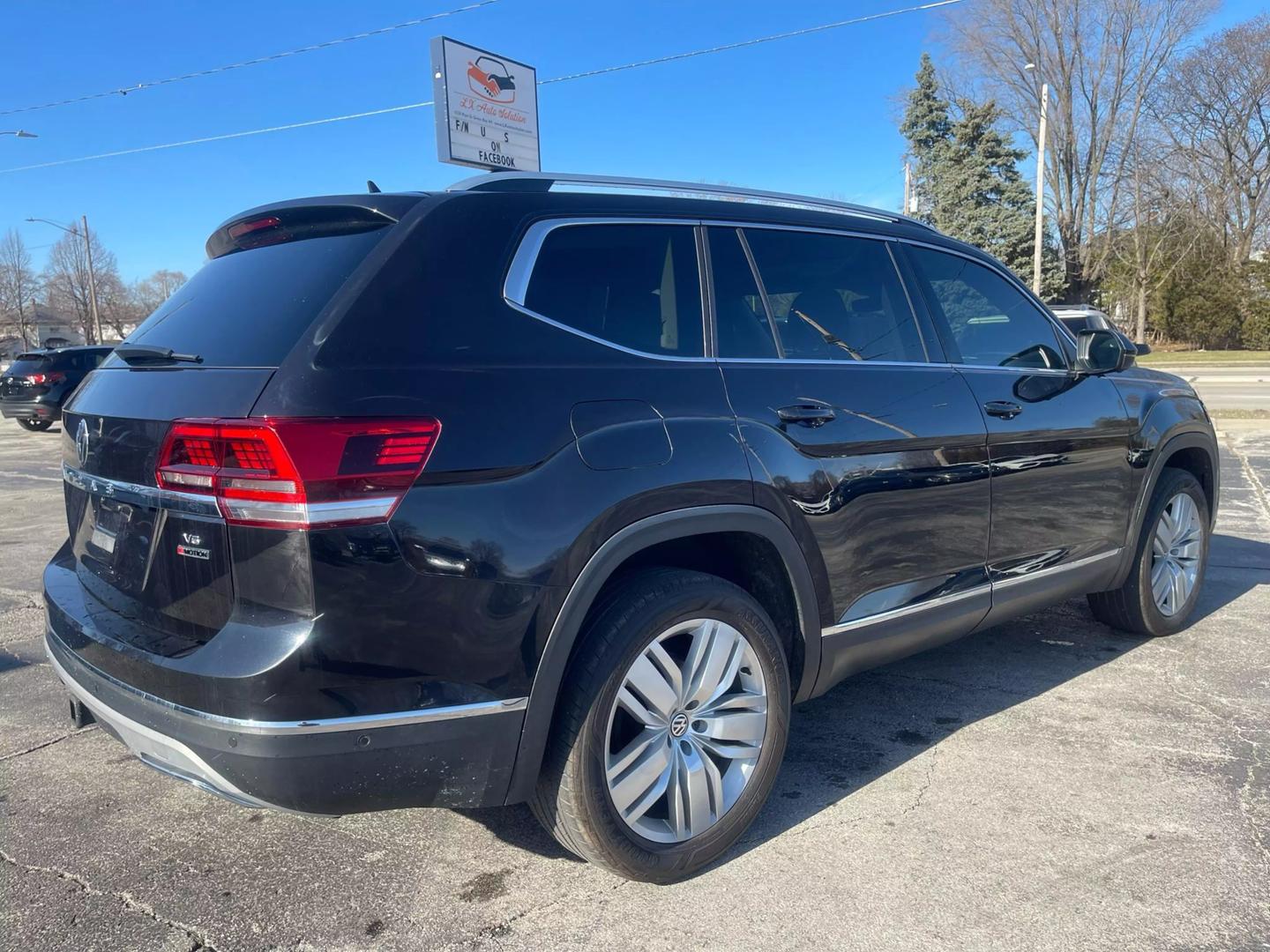 2018 Volkswagen Atlas SEL Premium photo 7