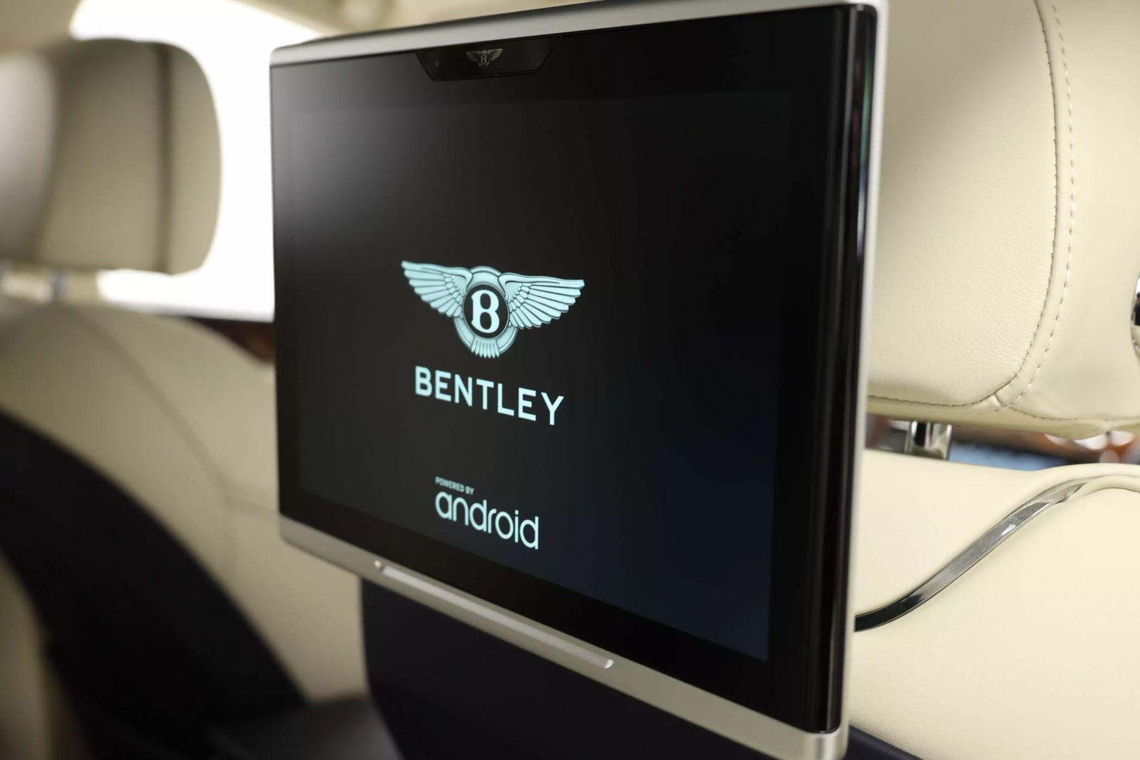 2017 Bentley Bentayga - Image 100
